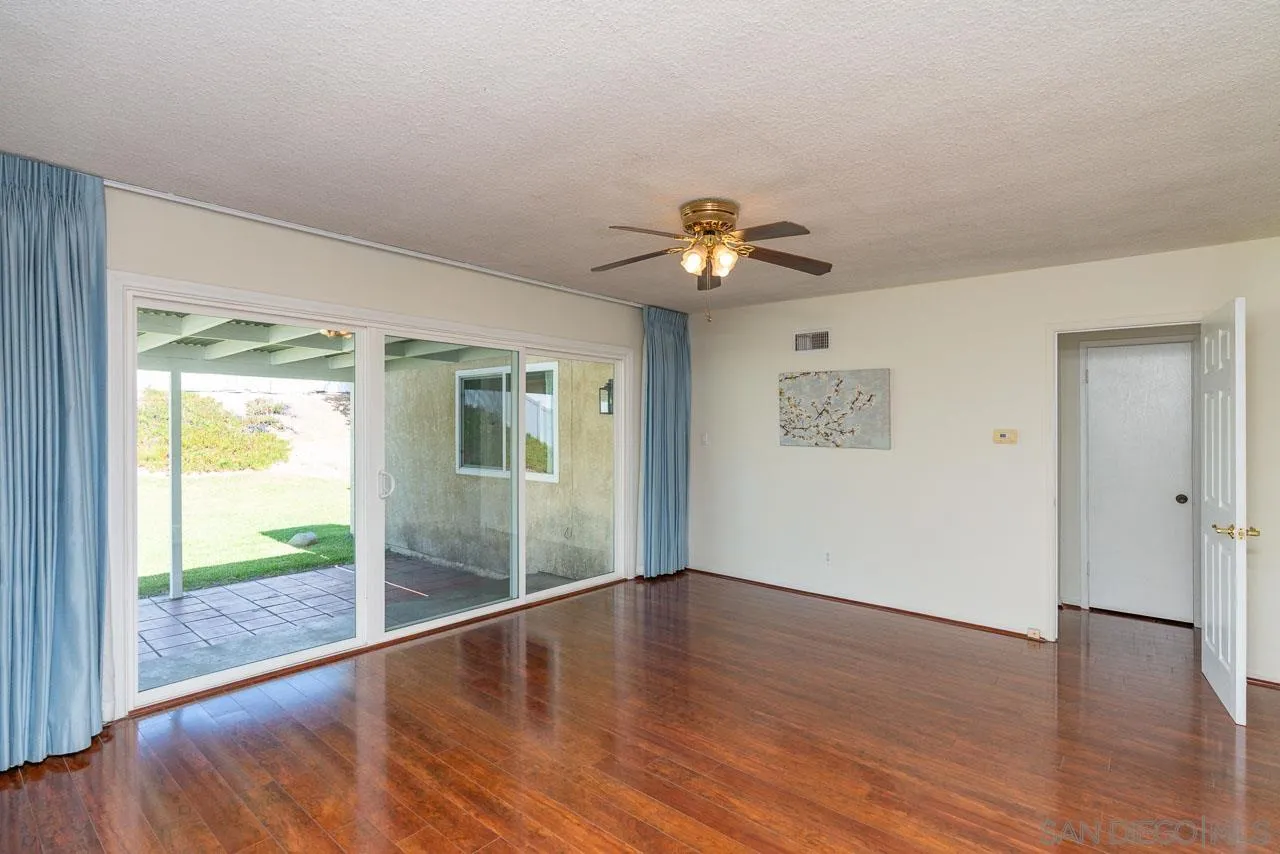 https://cdn.realtyfeed.com/cdn/127/260017299/418d02ff90365f313ccf690b0ca237fd.webp
