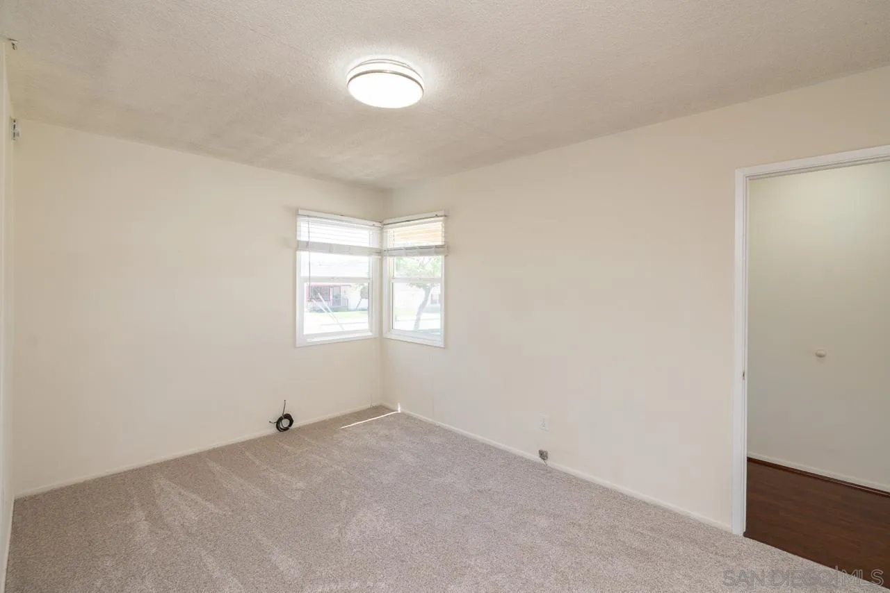 https://cdn.realtyfeed.com/cdn/127/260017299/ac3eeadedc47beb6965e8e8c27b929f6.webp