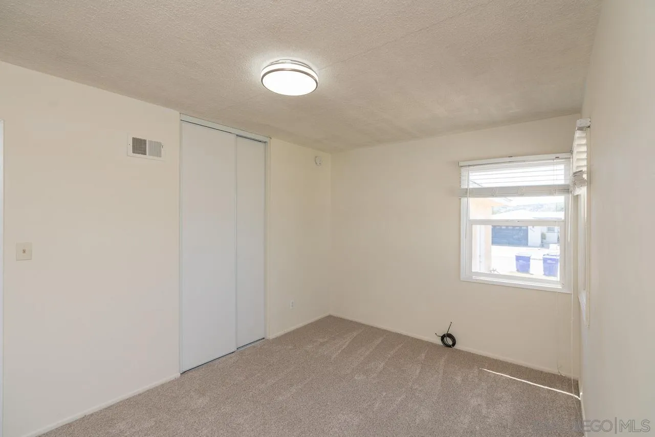 https://cdn.realtyfeed.com/cdn/127/260017299/b187e96dc4d4d82beae45f712f62170a.webp