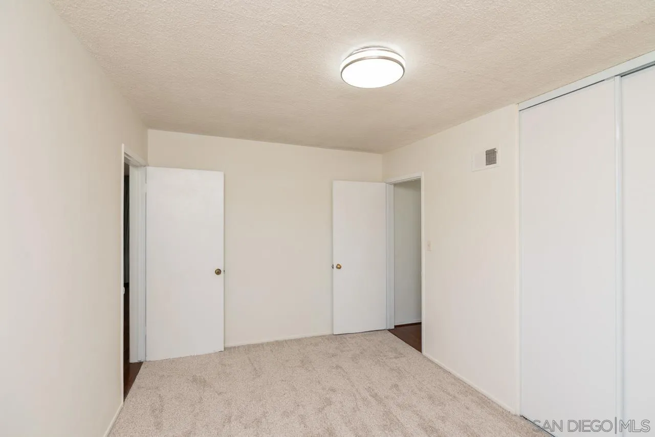 https://cdn.realtyfeed.com/cdn/127/260017299/bba54d500a443884147c4777392b6ffb.webp
