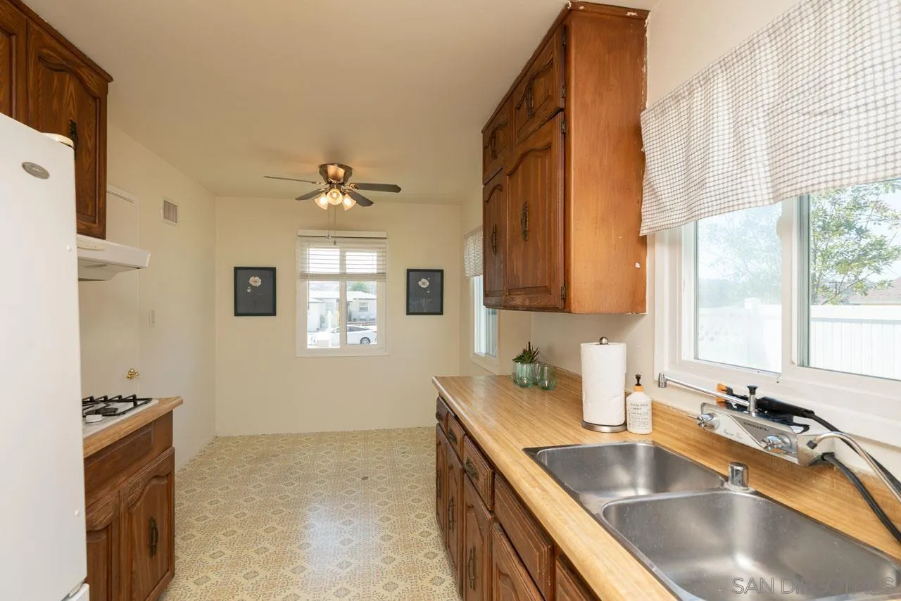 https://cdn.realtyfeed.com/cdn/127/260017299/dc3fb95d8285a8762e61598d578fea82.webp