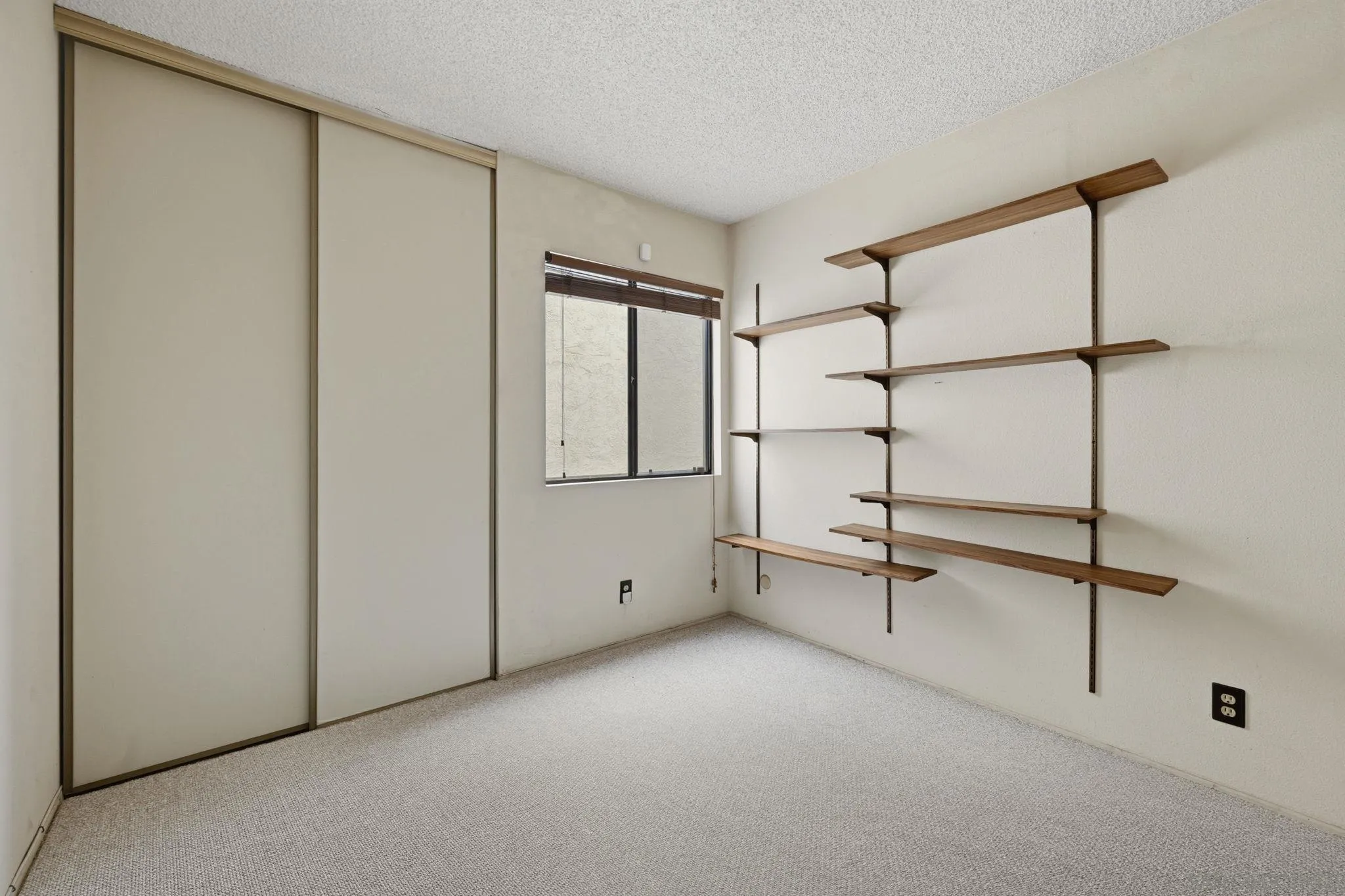Photo #32: 260017302 Listing: Photo #32