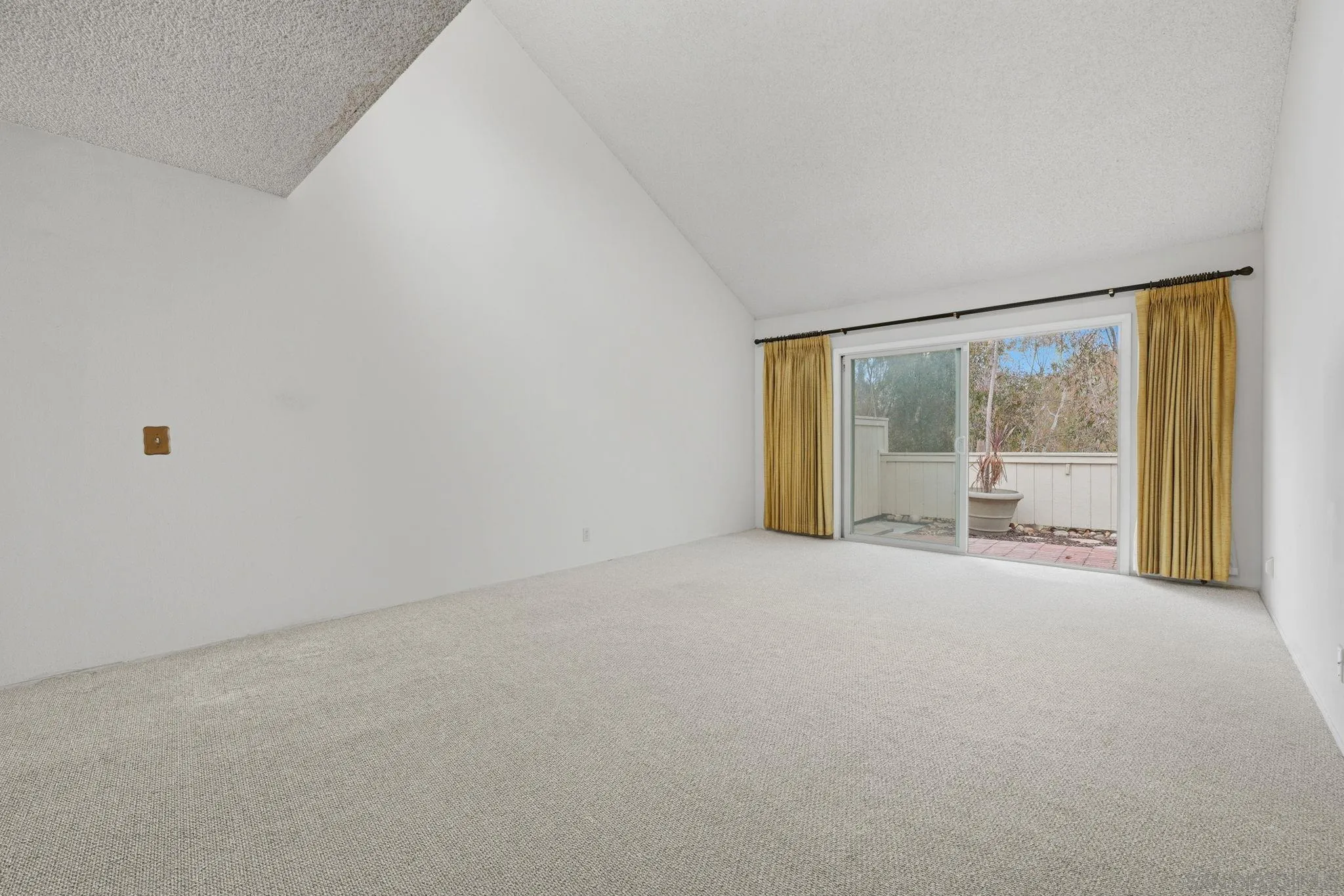 Photo #16: 260017302 Listing: Photo #16