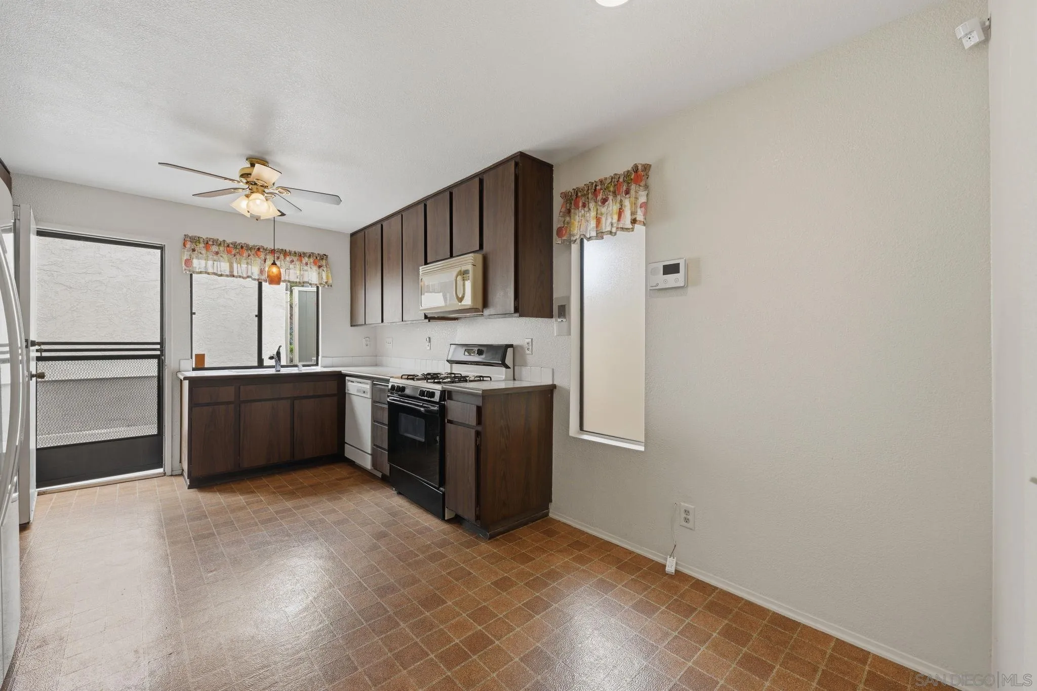 Photo #19: 260017302 Listing: Photo #19