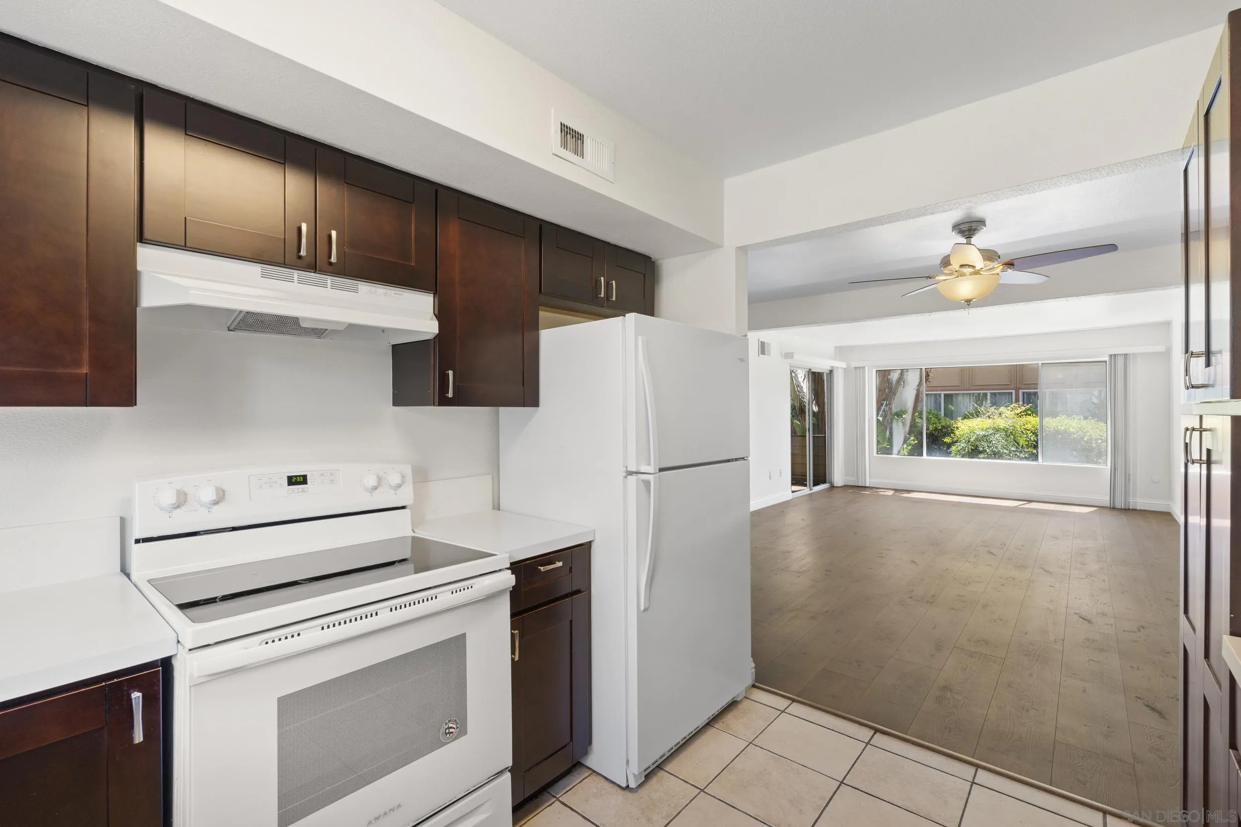 Photo #11: 260017304 Listing: Photo #11