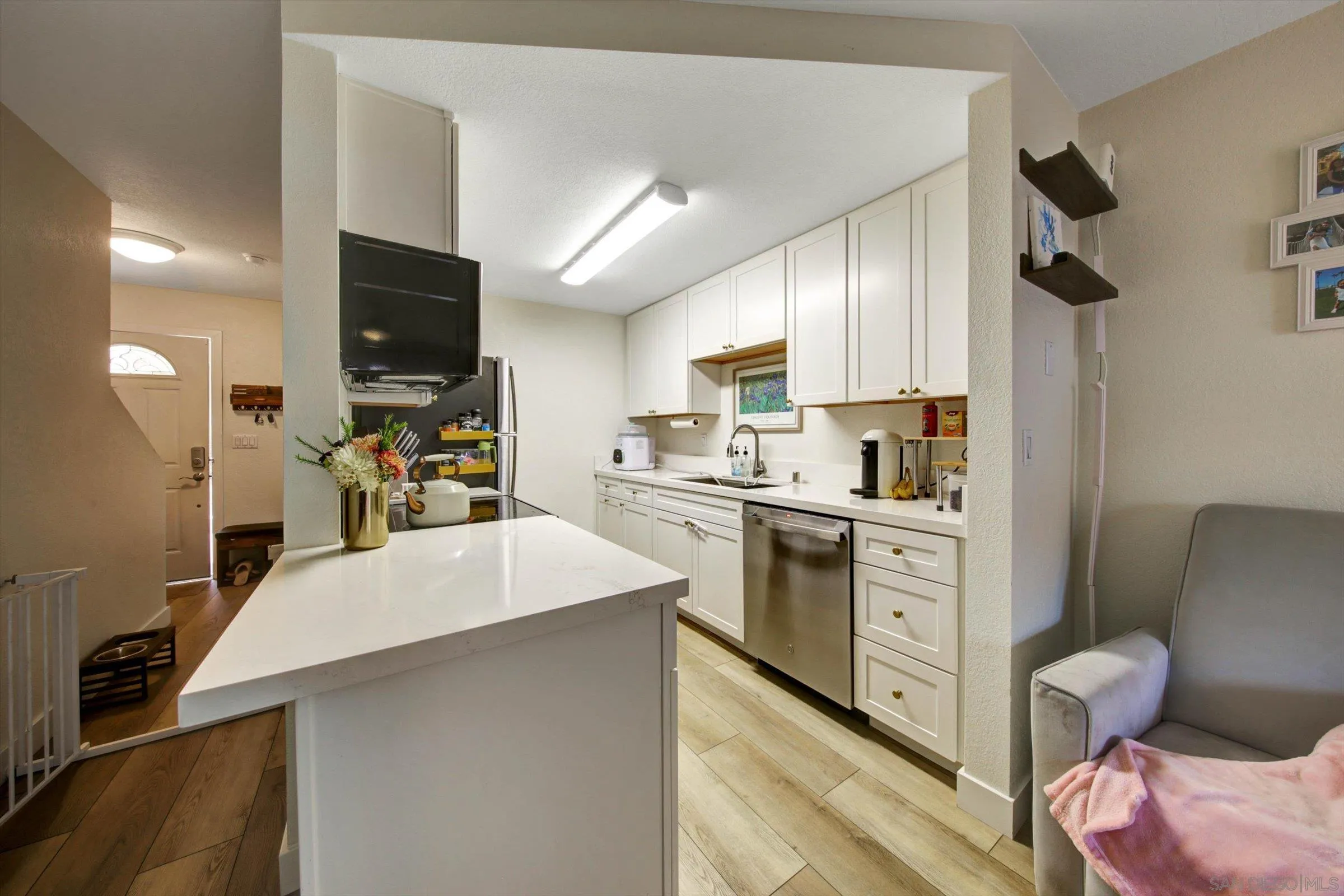 https://cdn.realtyfeed.com/cdn/127/260017306/5326732731e249acc885a8f92f0f1aeb.webp
