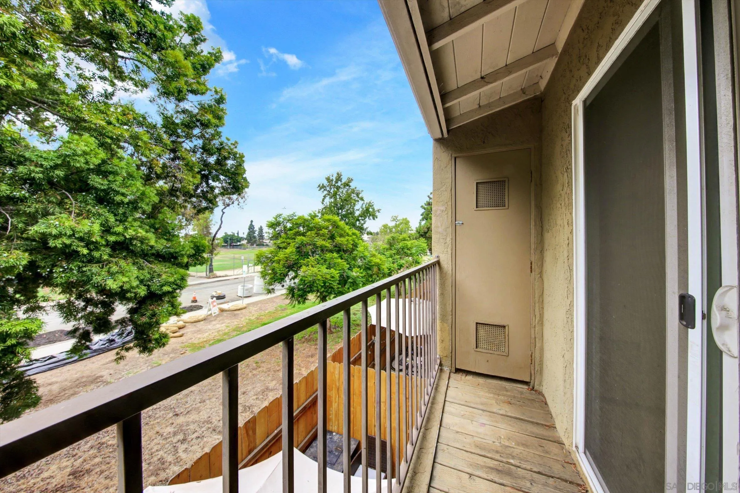https://cdn.realtyfeed.com/cdn/127/260017306/75f0a3f4d275a1efd780c454ebd5b3f7.webp