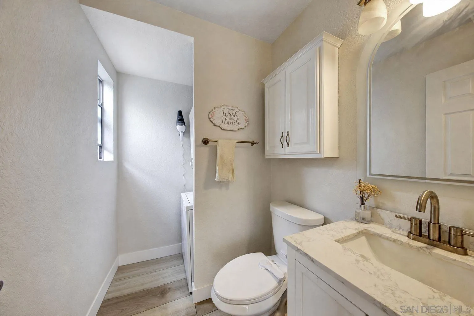 https://cdn.realtyfeed.com/cdn/127/260017306/e7bc6e1777b7eb926b3356089005831b.webp