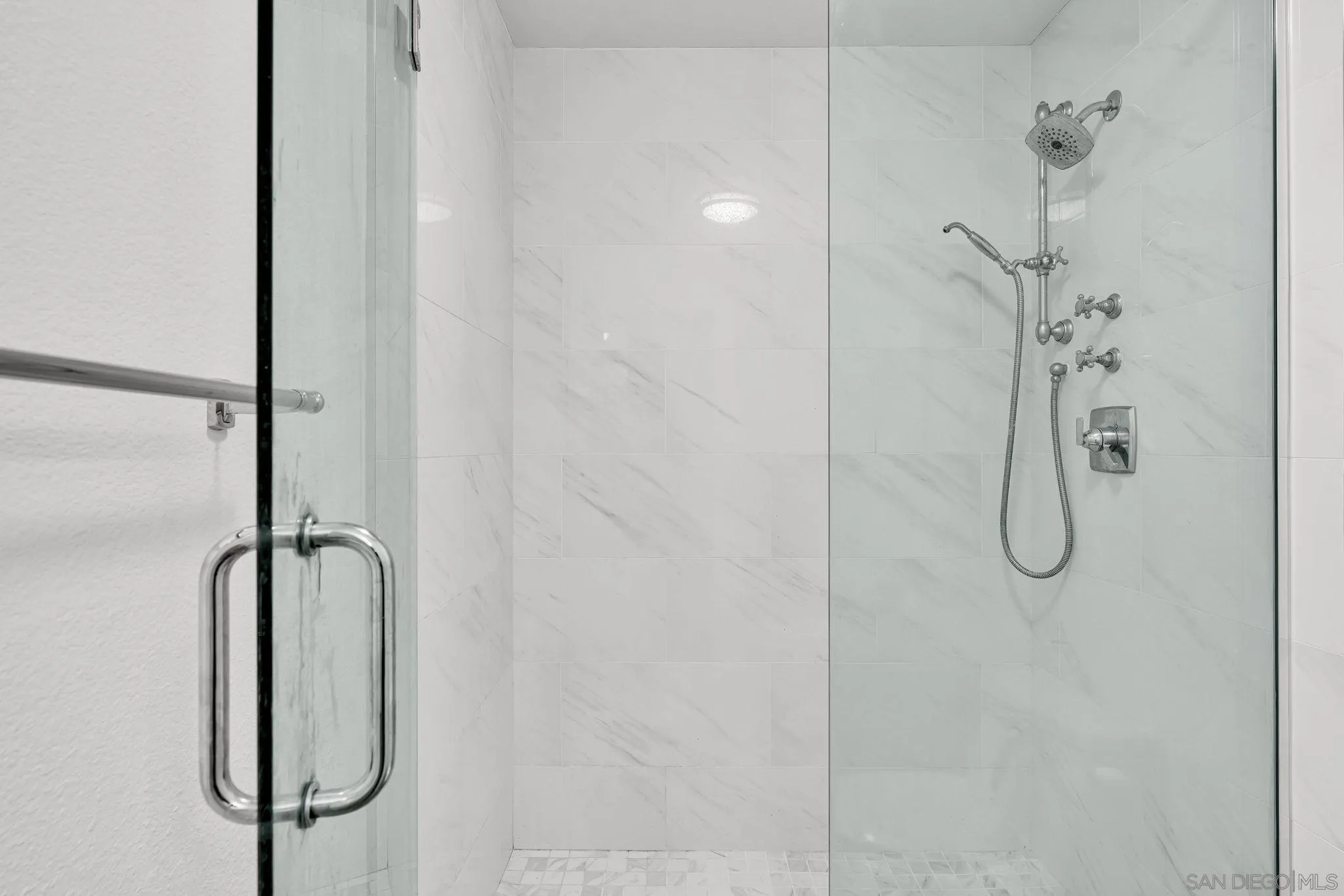 Photo #11: 260017307 Listing: Photo #11
