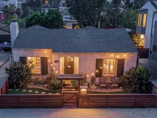 https://cdn.realtyfeed.com/cdn/127/260017309/85742ef518e0cba6d864e0ae980a06b0.webp
