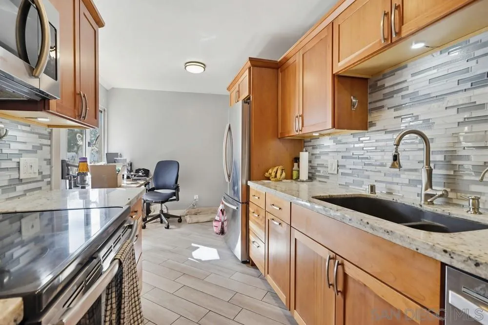 Photo #6: 260017312 Listing: Photo #6