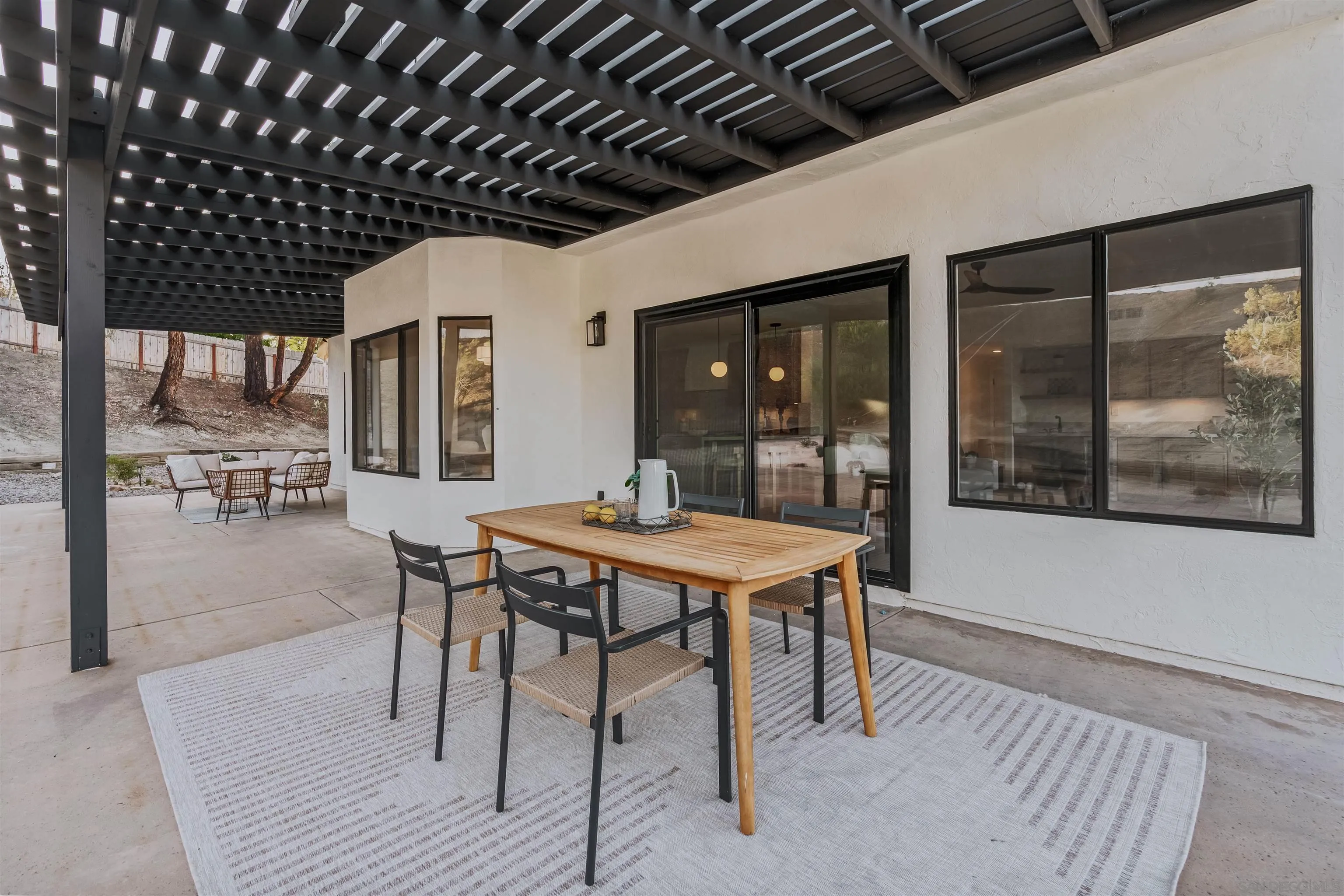 https://cdn.realtyfeed.com/cdn/127/260017318/0548a5ab26df0a1941d997e0766d9679.webp