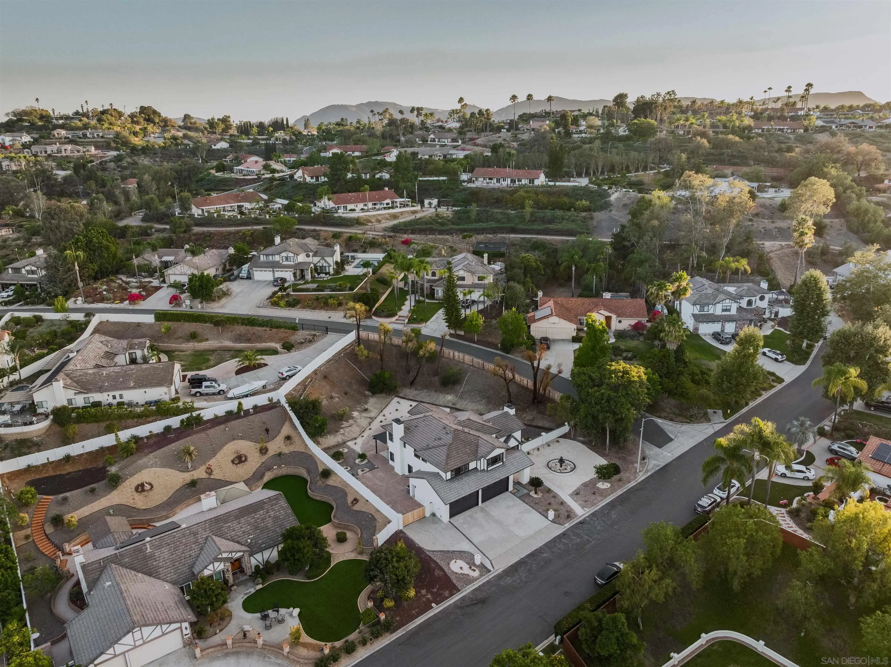 https://cdn.realtyfeed.com/cdn/127/260017318/0d70e7e5fdb4edde464727f7636bc476.webp