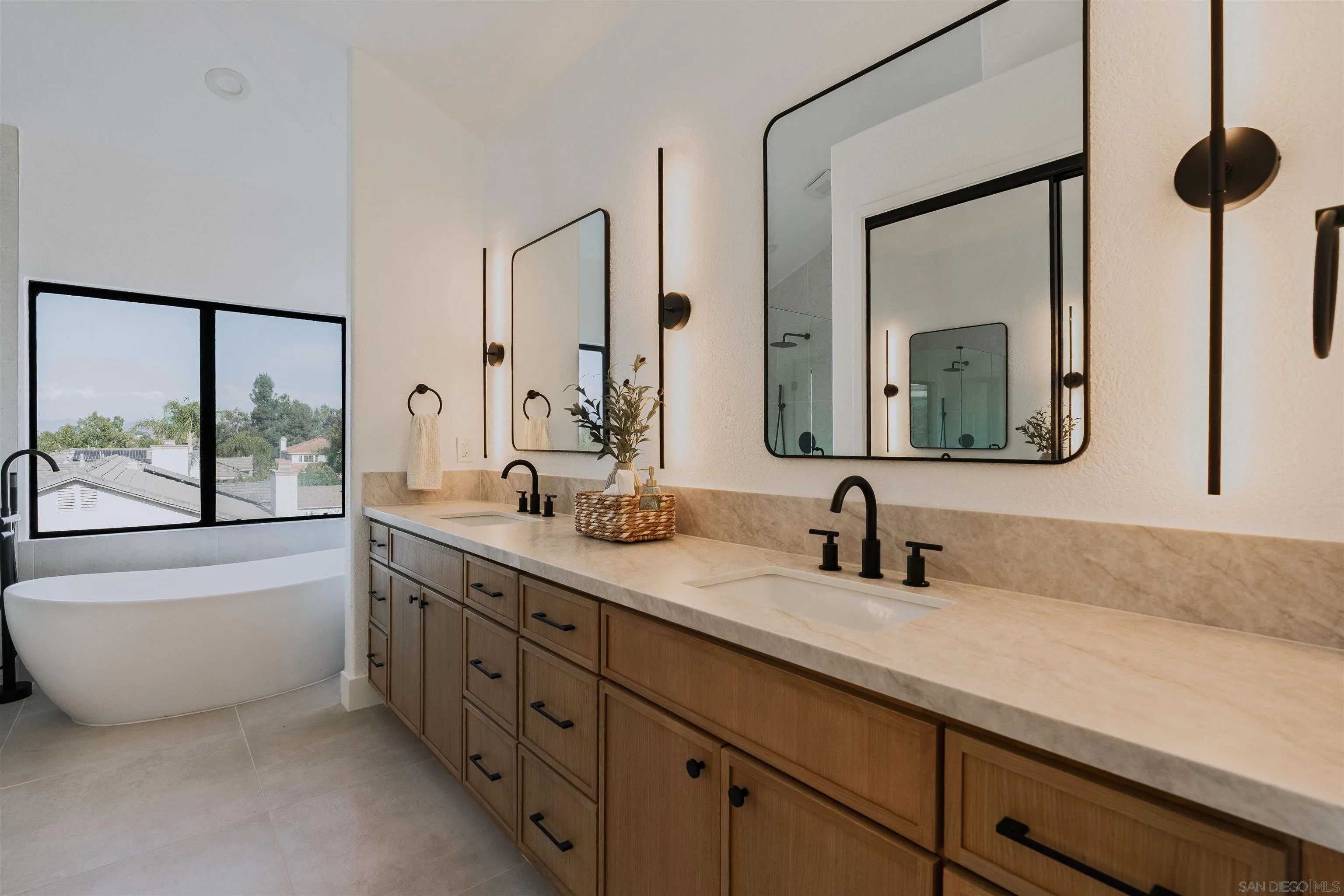 https://cdn.realtyfeed.com/cdn/127/260017318/206560364975300417c9397aa8506f55.webp