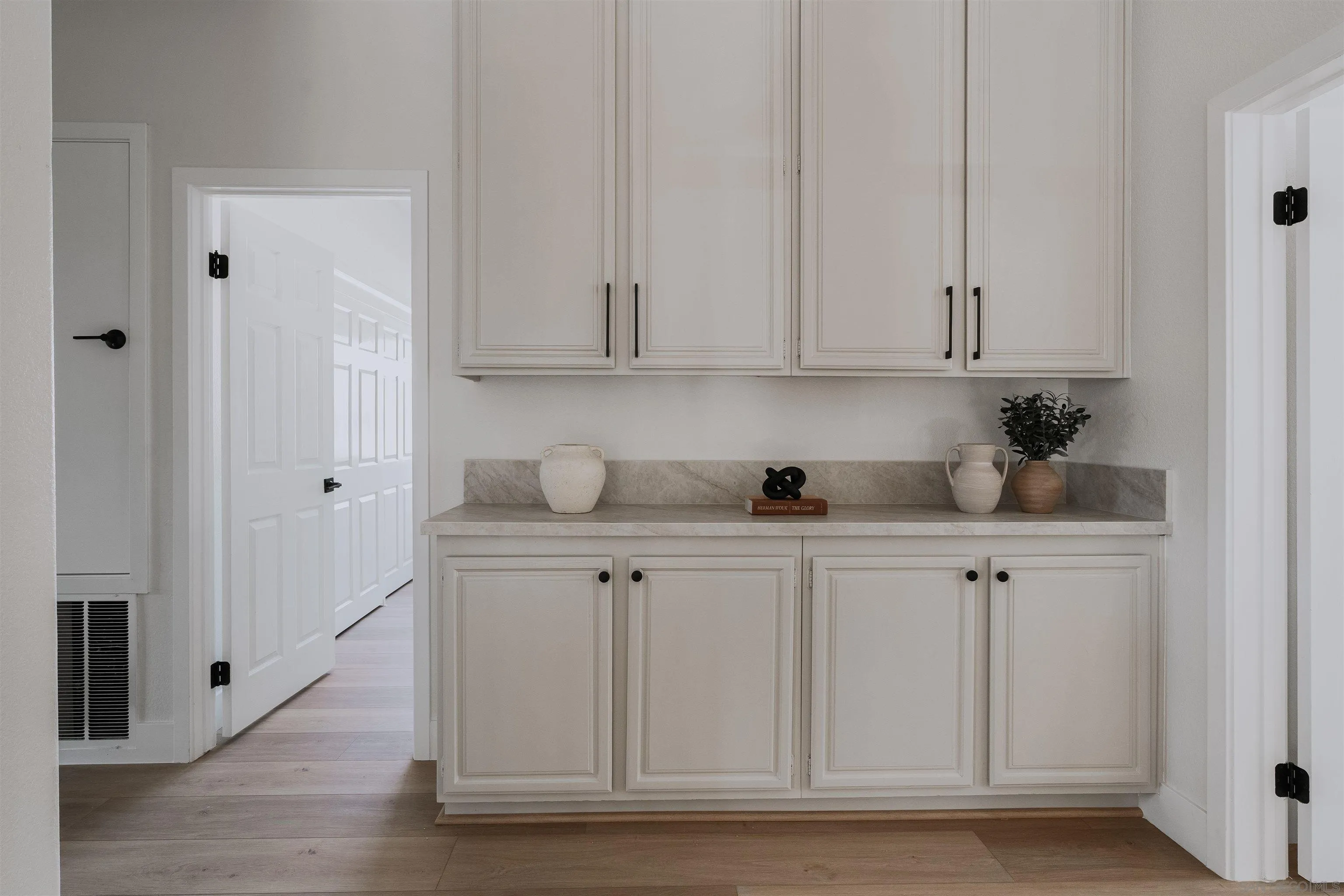 https://cdn.realtyfeed.com/cdn/127/260017318/22b50f4b84e154126dff4c818cc61269.webp
