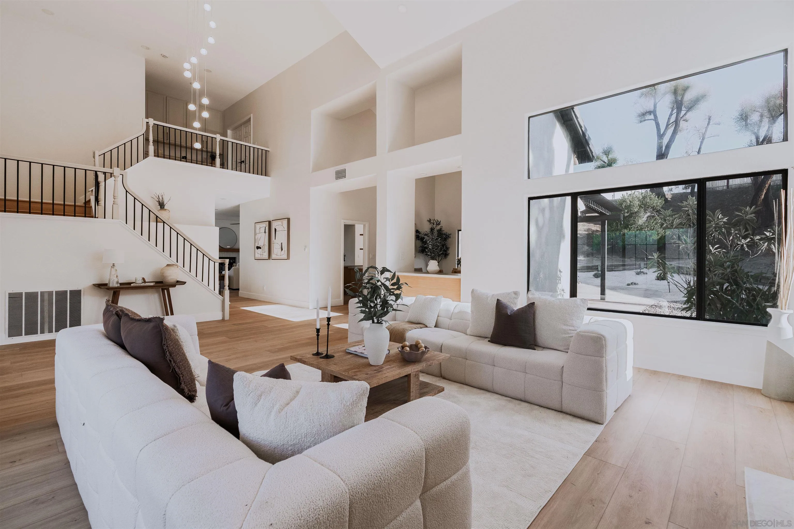 https://cdn.realtyfeed.com/cdn/127/260017318/6169c9735fd5492b3b0dd898fccfb8b0.webp
