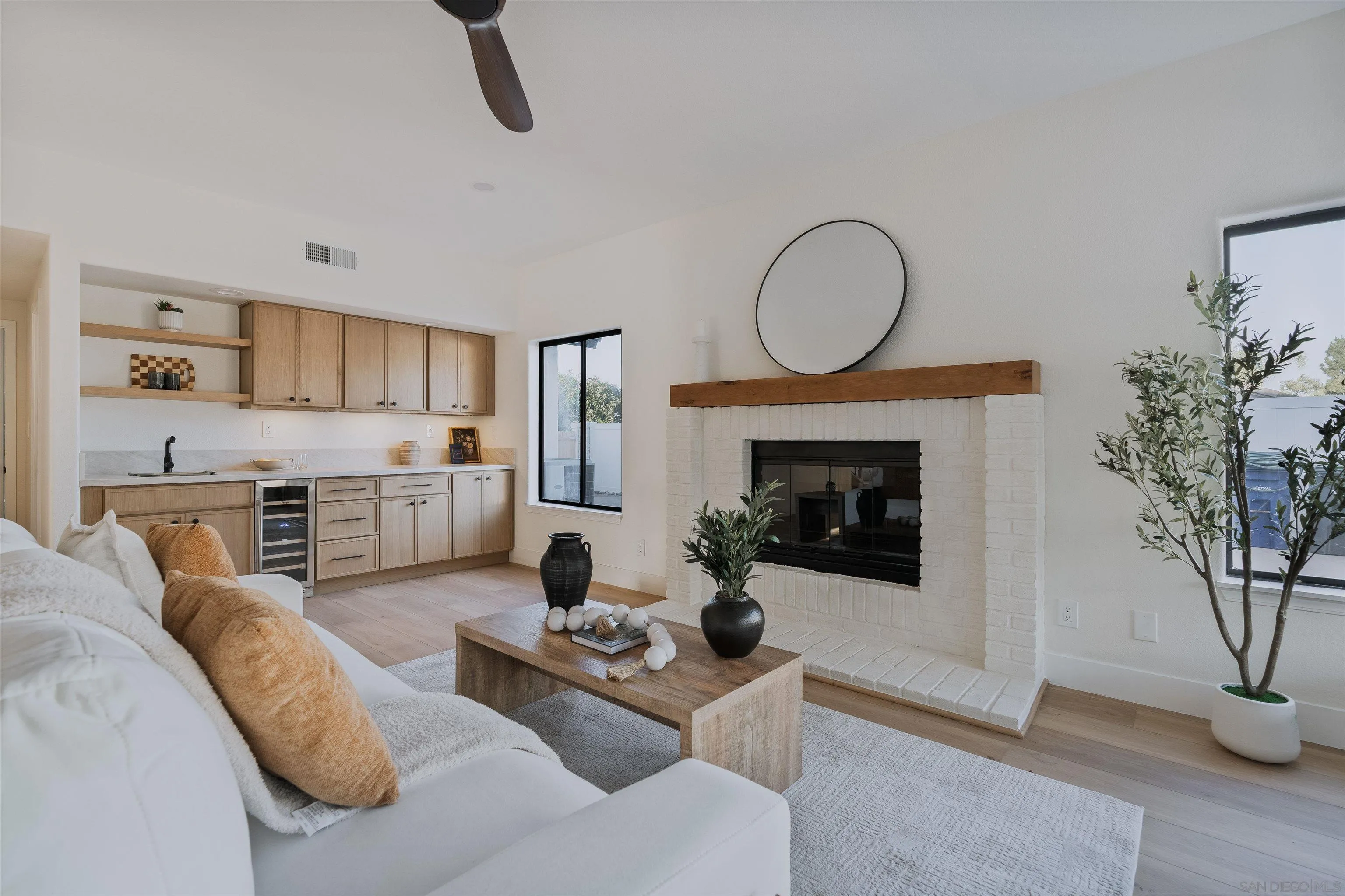 https://cdn.realtyfeed.com/cdn/127/260017318/65a6db2e3fd7e9743f98b66b087964cc.webp