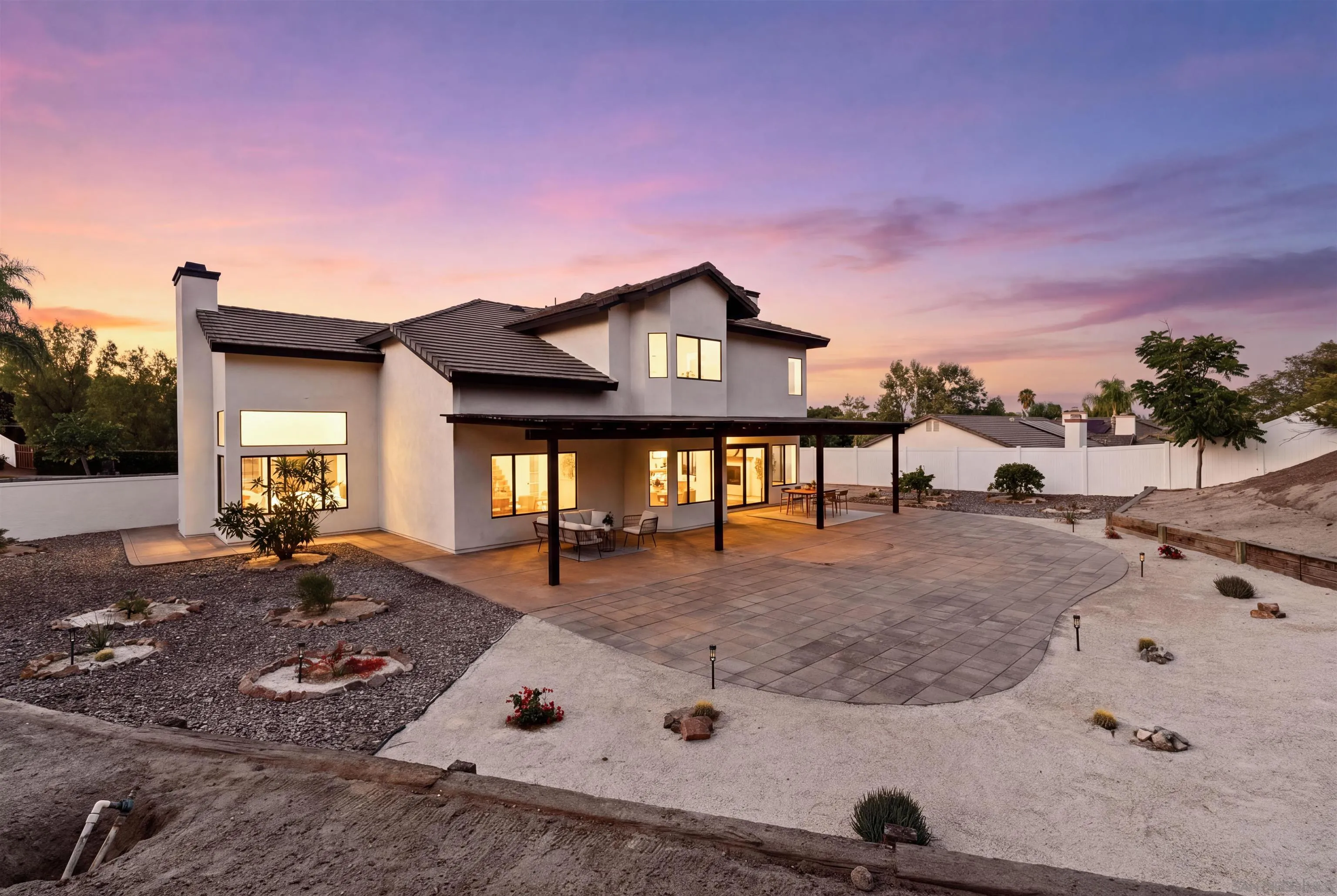 https://cdn.realtyfeed.com/cdn/127/260017318/6c56eaca8cfda3b4c8b7837bba91ea51.webp