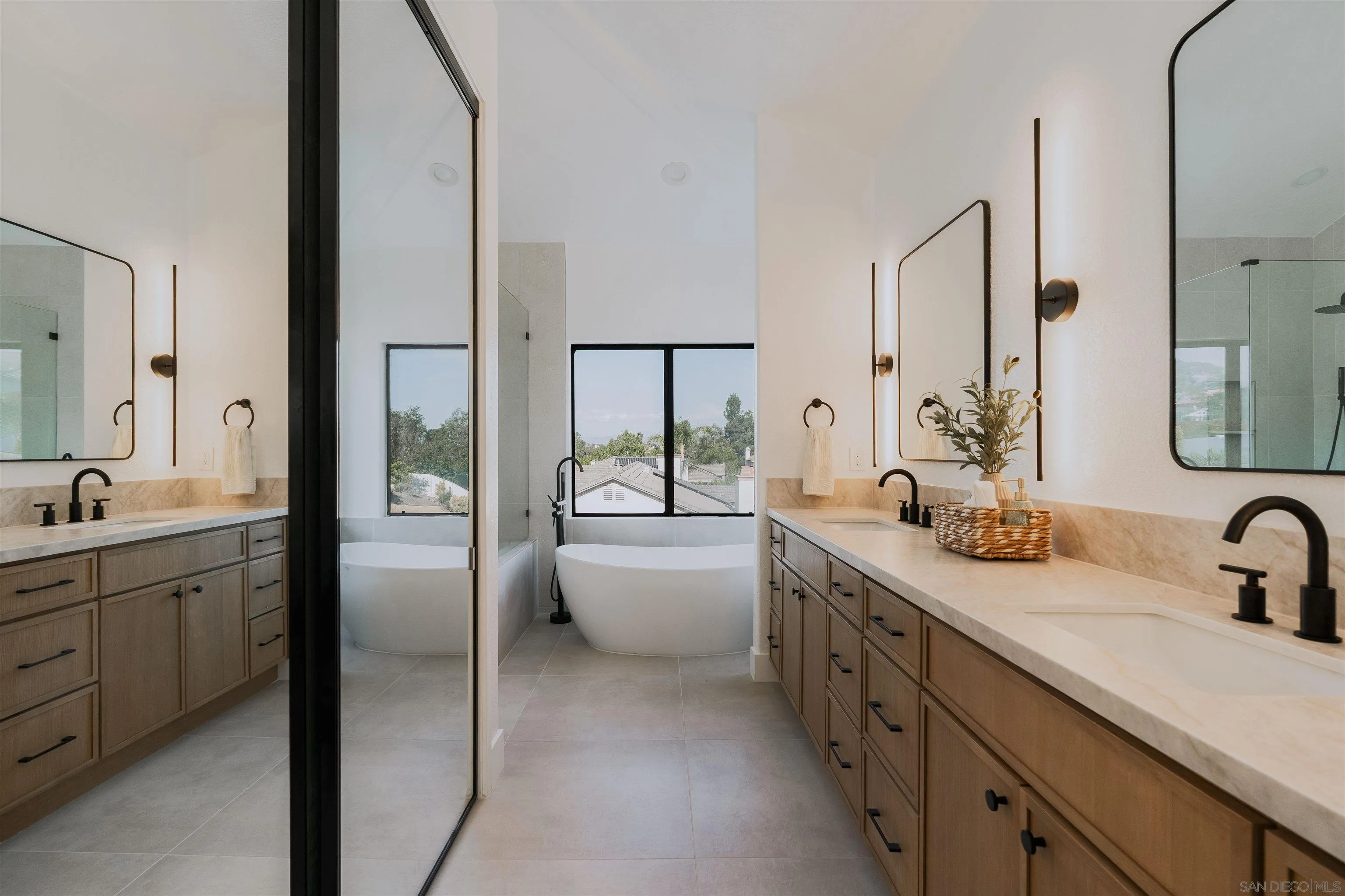 https://cdn.realtyfeed.com/cdn/127/260017318/7130b135a14215bb3a773d2ac9fc29cb.webp