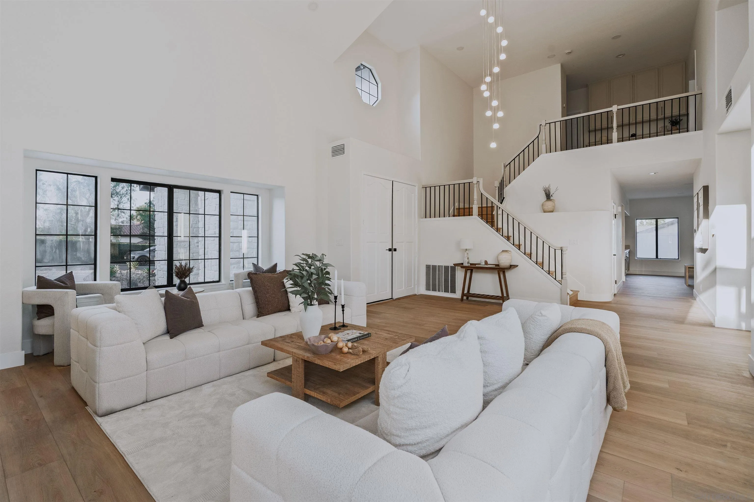 https://cdn.realtyfeed.com/cdn/127/260017318/a02ba1b0f633f14fb7604c48922066cb.webp