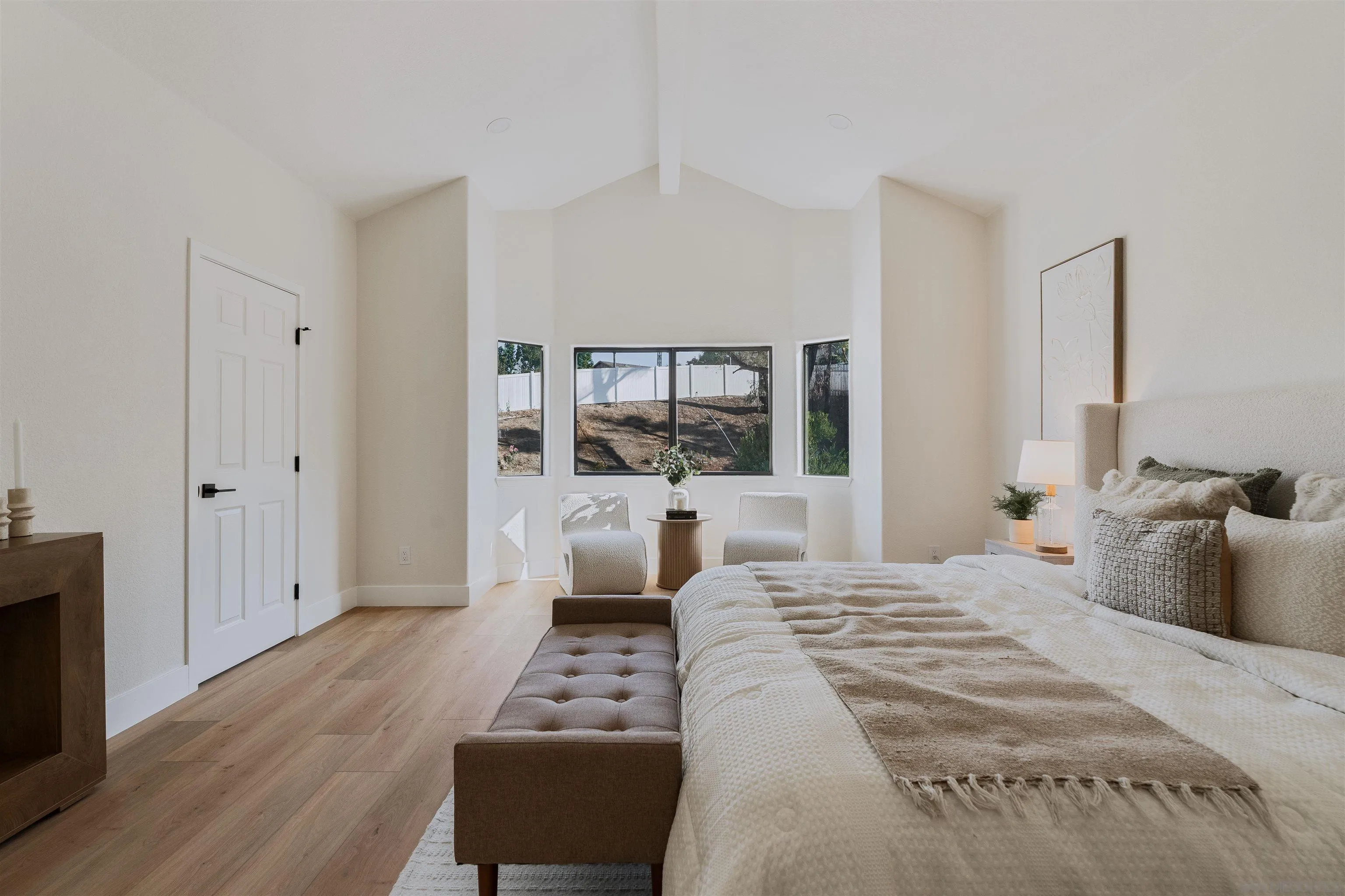 https://cdn.realtyfeed.com/cdn/127/260017318/b21c673a929aaafc53cea3a4a9fd901b.webp