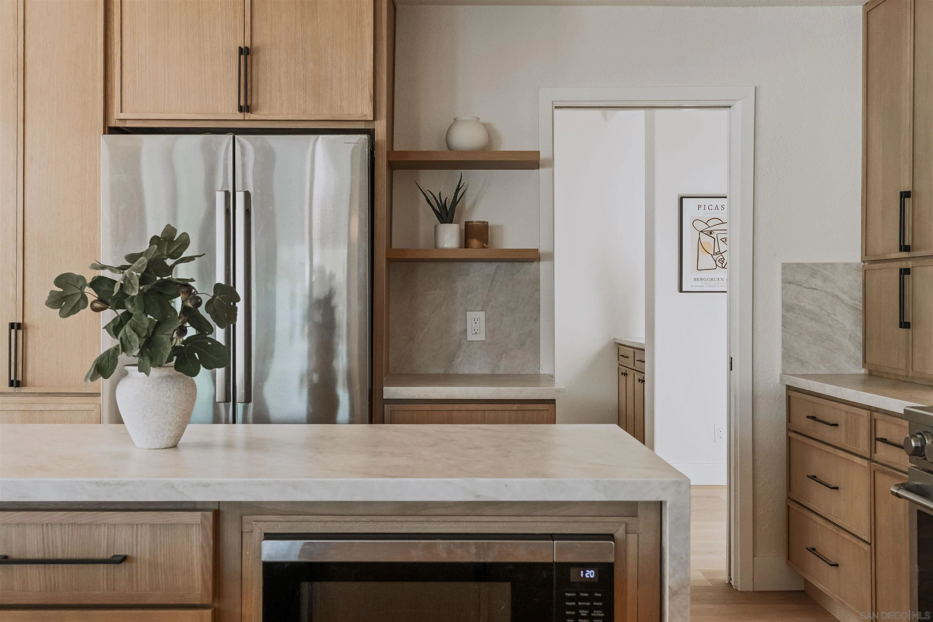 https://cdn.realtyfeed.com/cdn/127/260017318/ca777881a130b66dffdbb35290f1cf80.webp