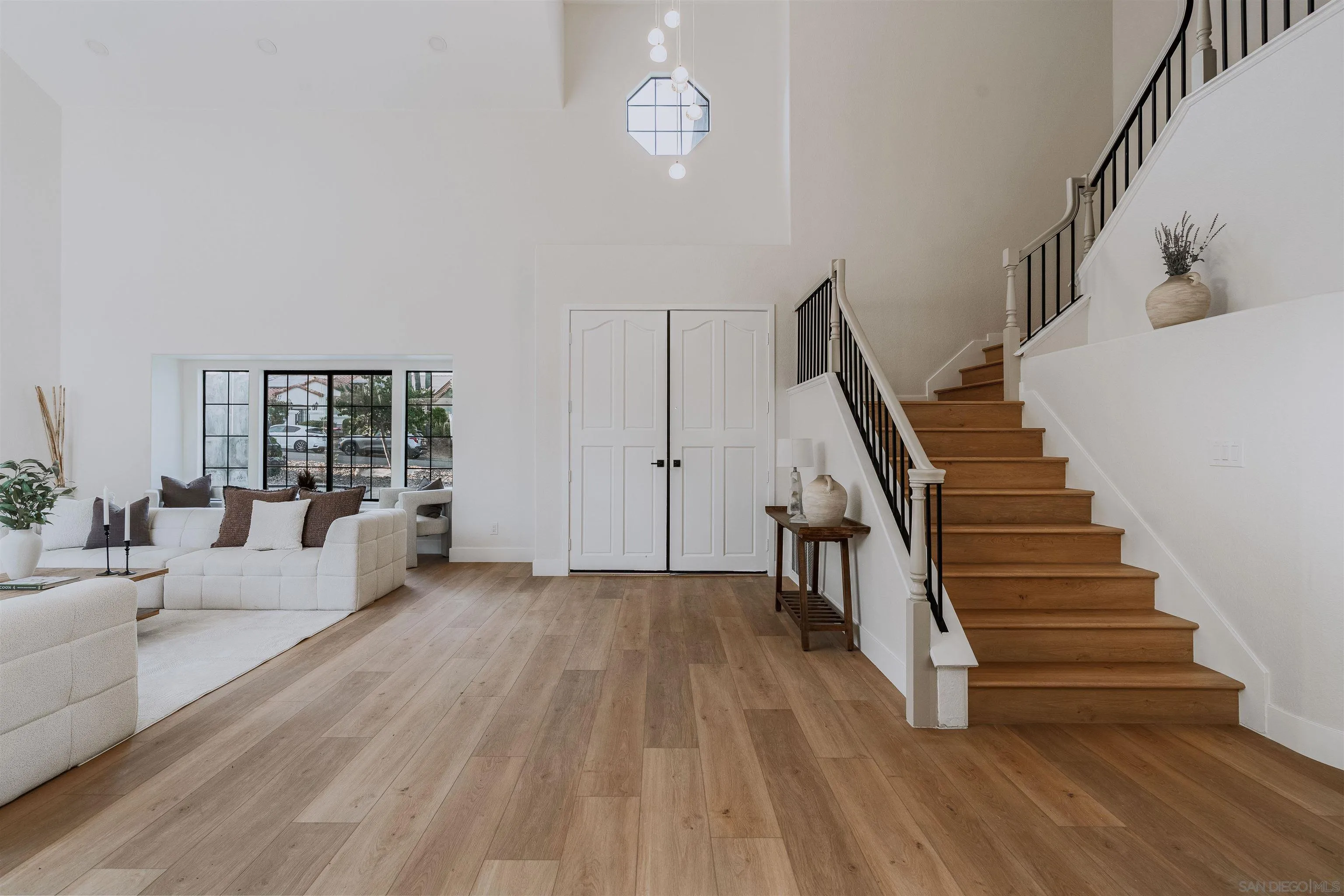 https://cdn.realtyfeed.com/cdn/127/260017318/d47f5e984abb2bdb0758d06c9f92c08e.webp