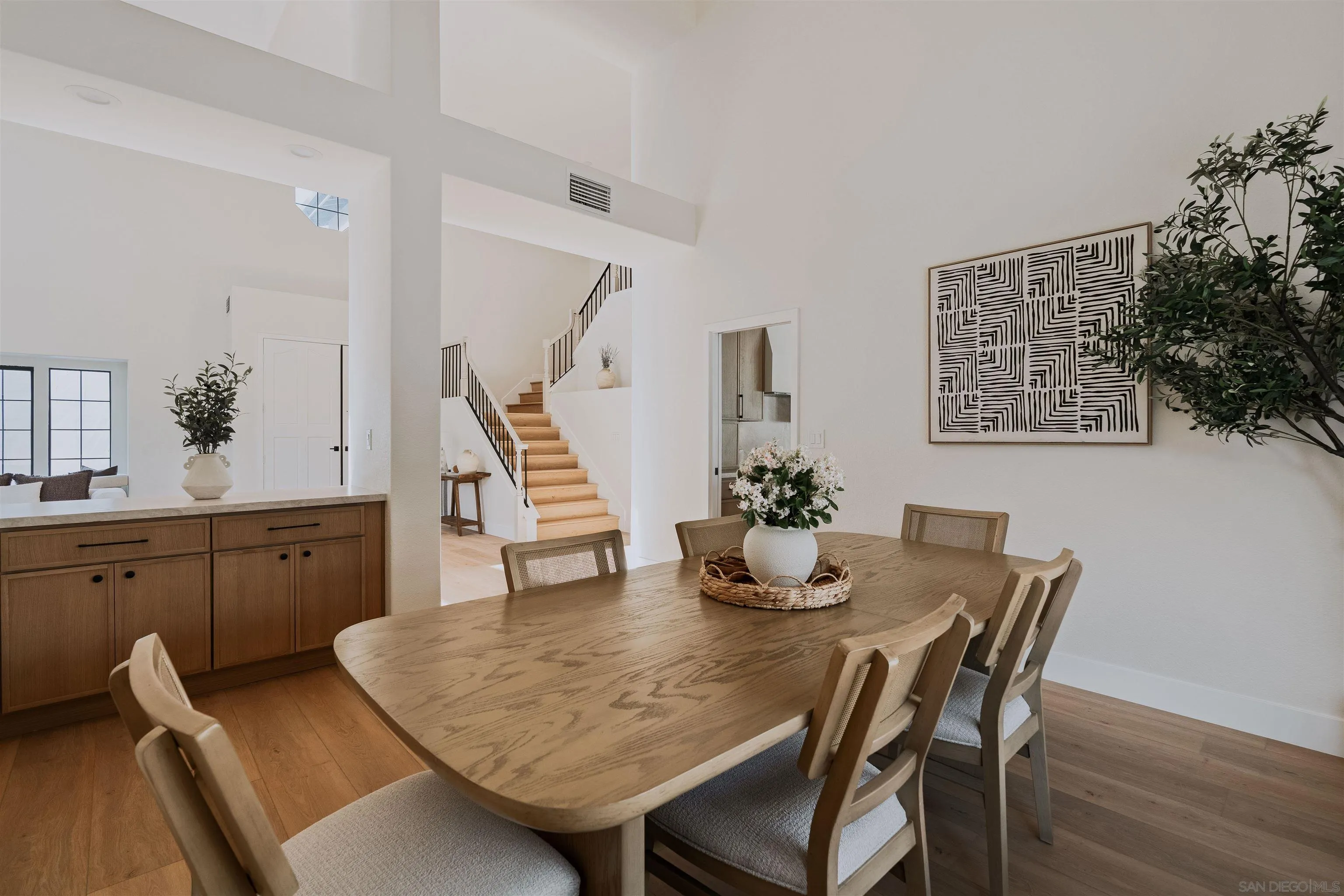 https://cdn.realtyfeed.com/cdn/127/260017318/f3ab585159a69500f83953a9616e1ab5.webp