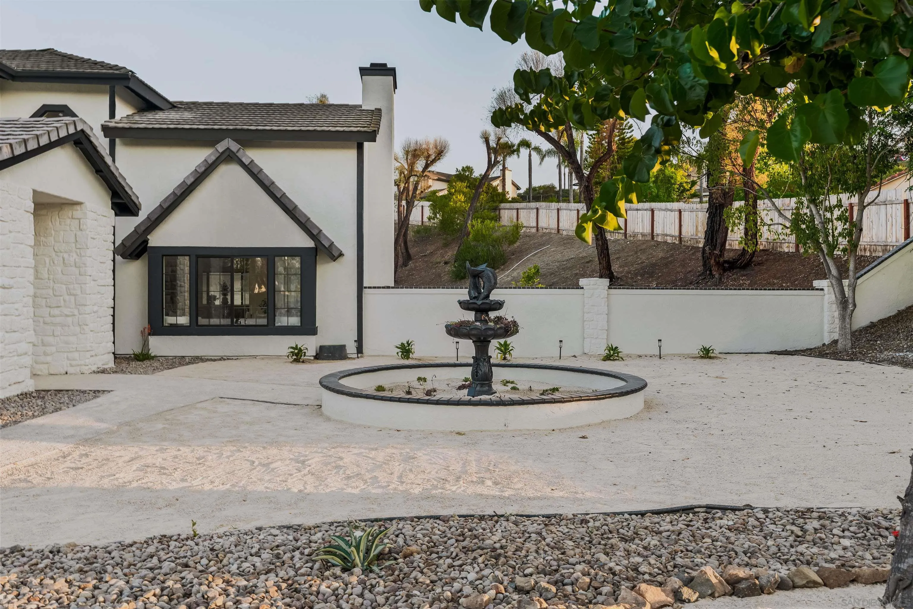https://cdn.realtyfeed.com/cdn/127/260017318/fcf95bfcc3881852d0b94acdf89412eb.webp