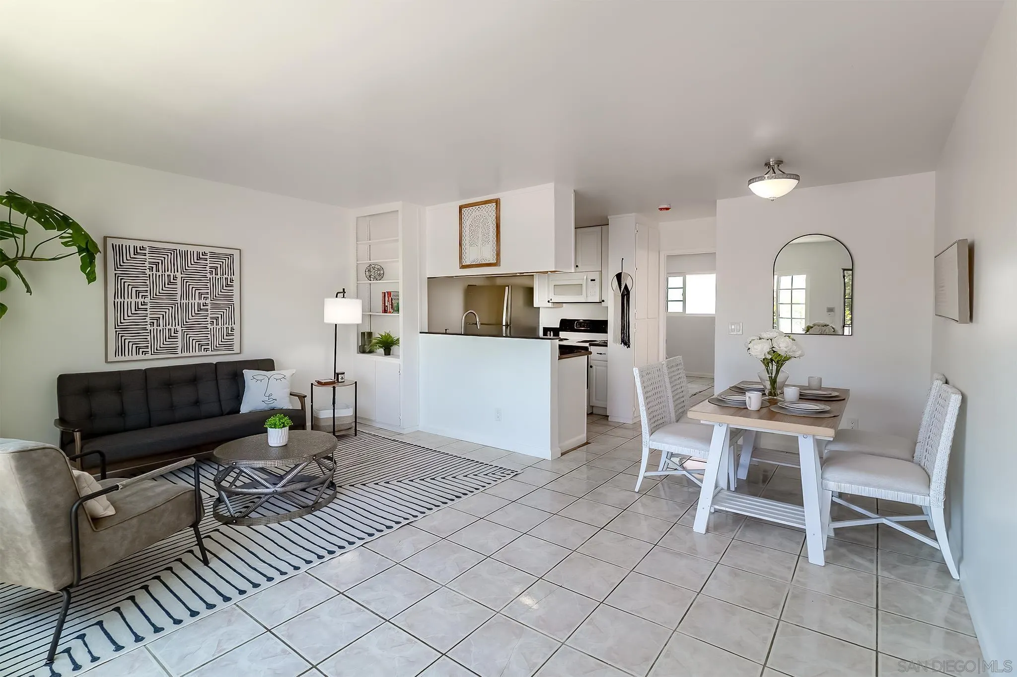 Photo #1: 260017319 Listing: Photo #1