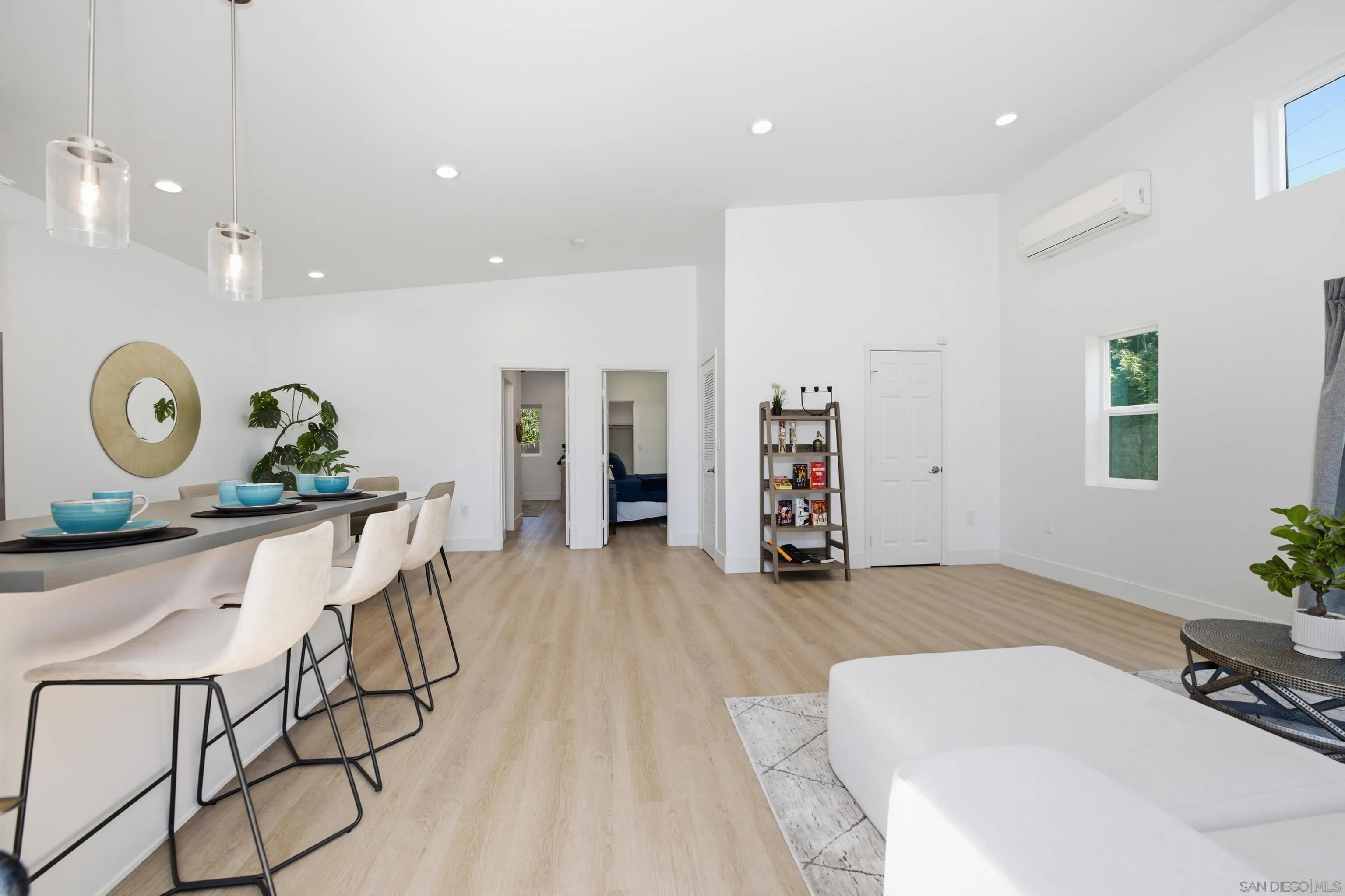 https://cdn.realtyfeed.com/cdn/127/260017328/b8097b81b9480a35b4719f464ae17ad4.webp