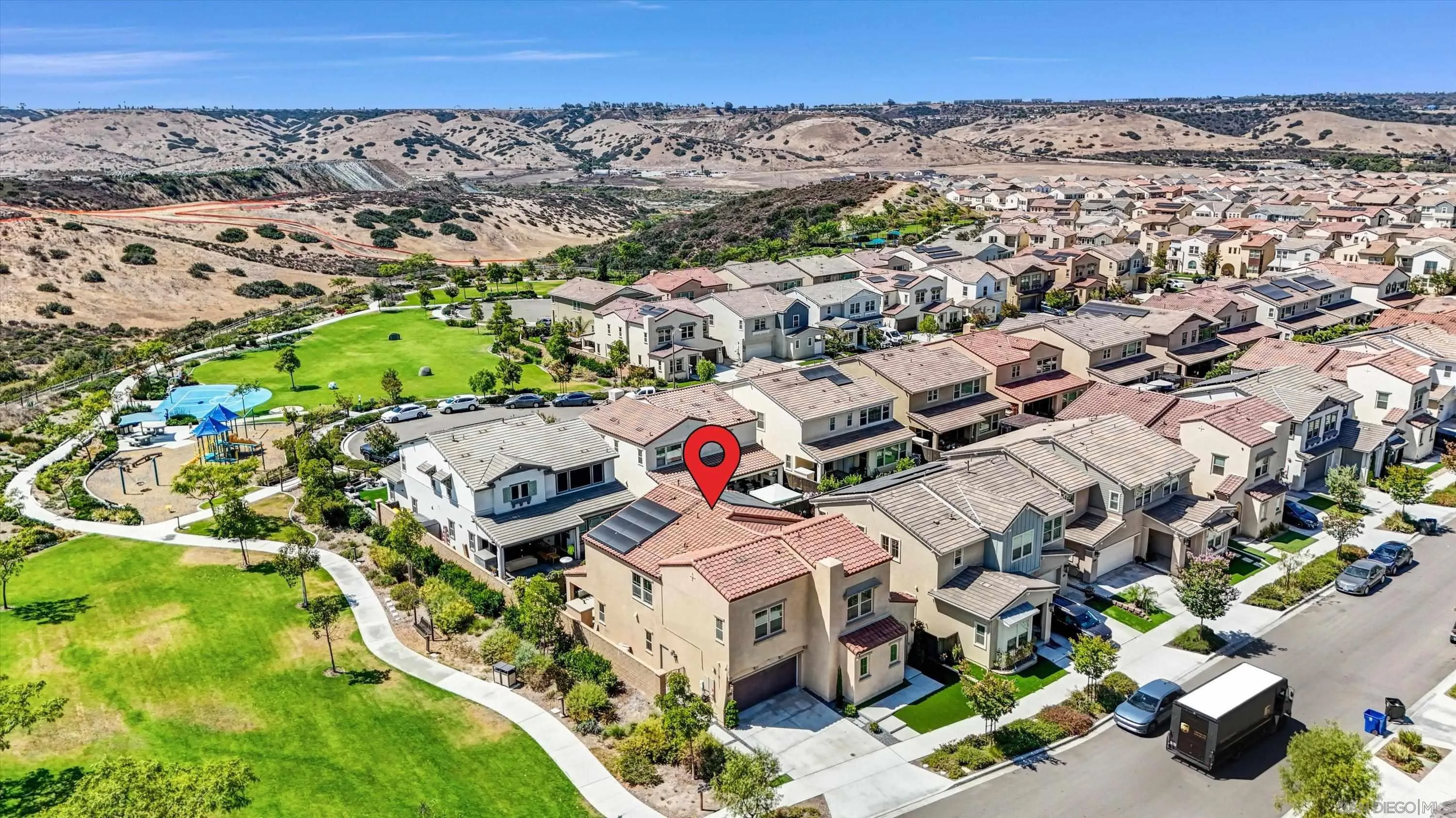 https://cdn.realtyfeed.com/cdn/127/260017334/1efa8c6fa789860512f26941e5547cb3.webp