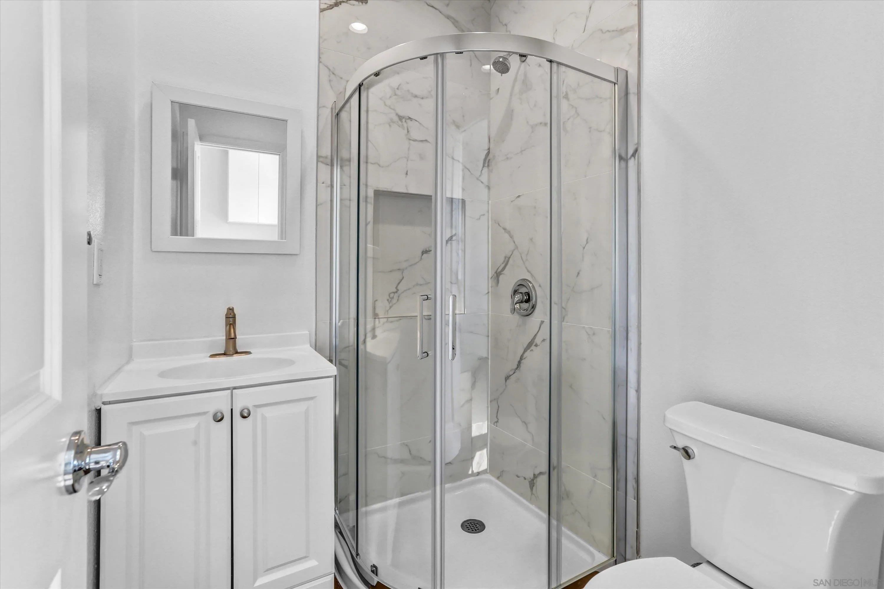 https://cdn.realtyfeed.com/cdn/127/260017334/215aa992184611aa59775e81ea7aa1f4.webp