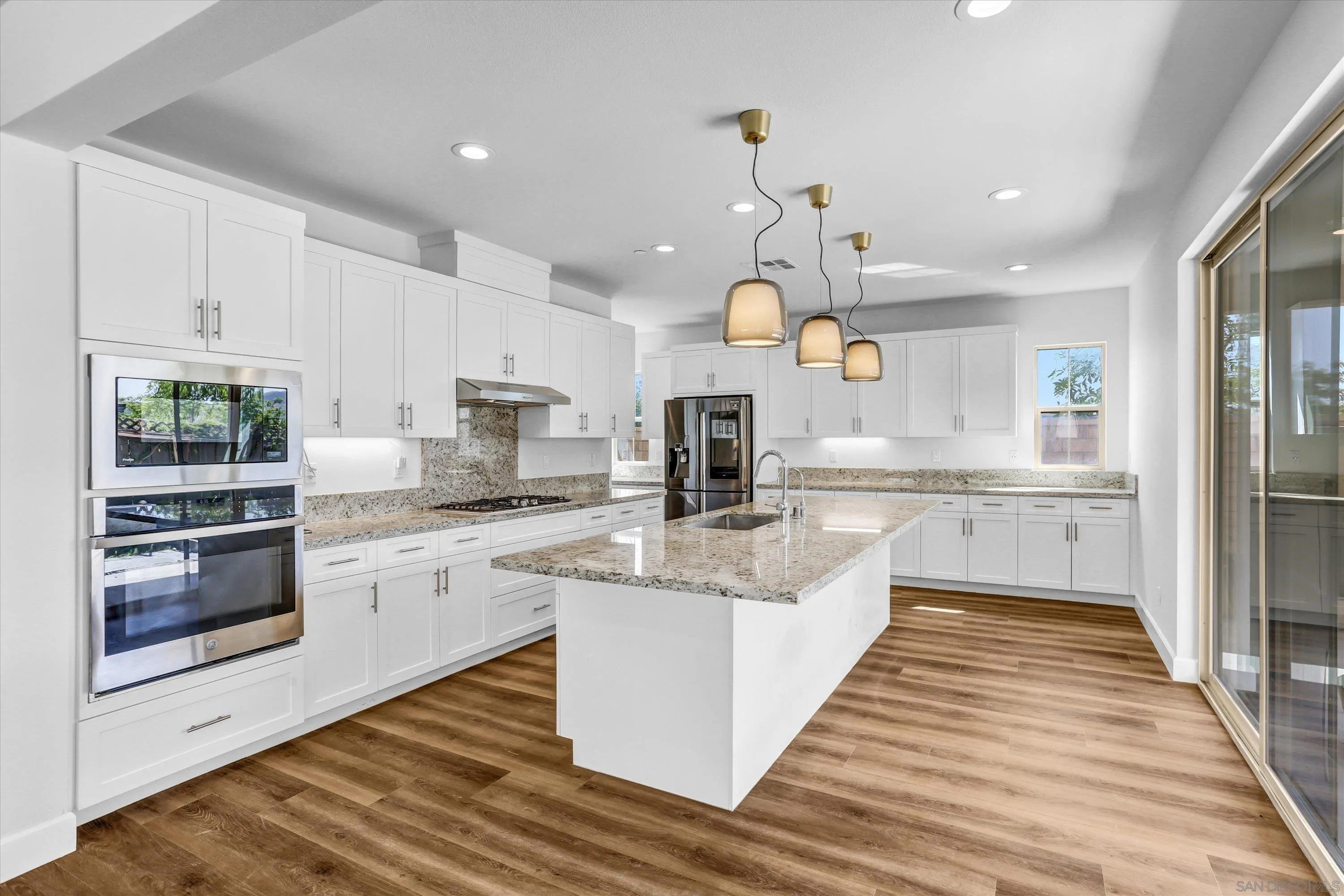 https://cdn.realtyfeed.com/cdn/127/260017334/4aabdc5662f10ff81455064d7dd17113.webp
