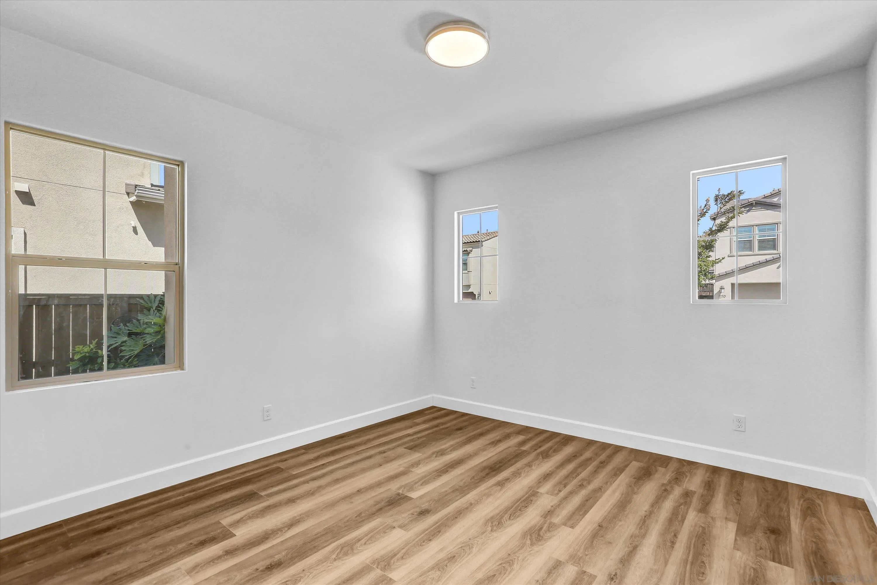 https://cdn.realtyfeed.com/cdn/127/260017334/ad084f575f81f74b5c3d2722121f7ced.webp