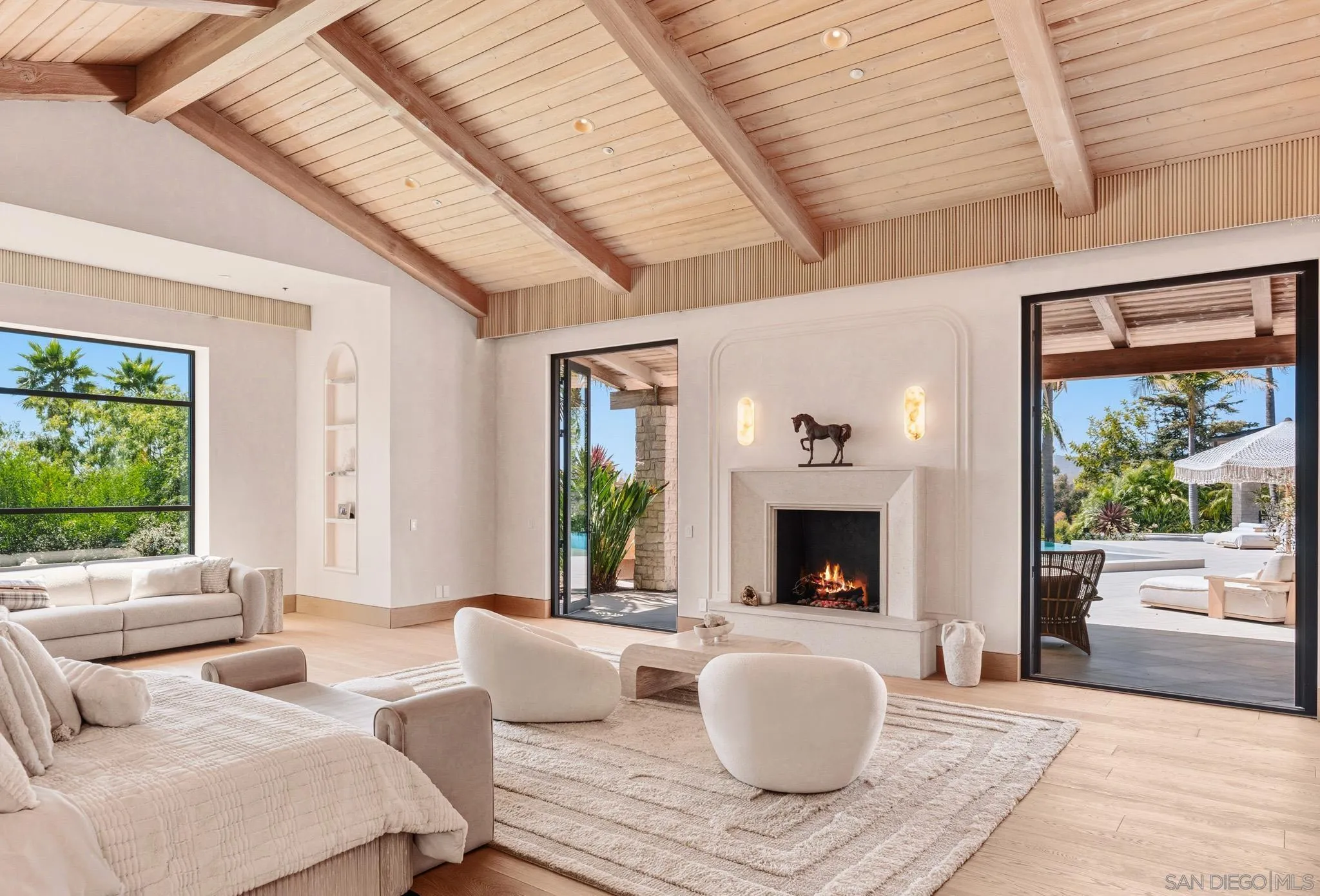 https://cdn.realtyfeed.com/cdn/127/260017341/27f322255700dec94f707c069b490b47.webp