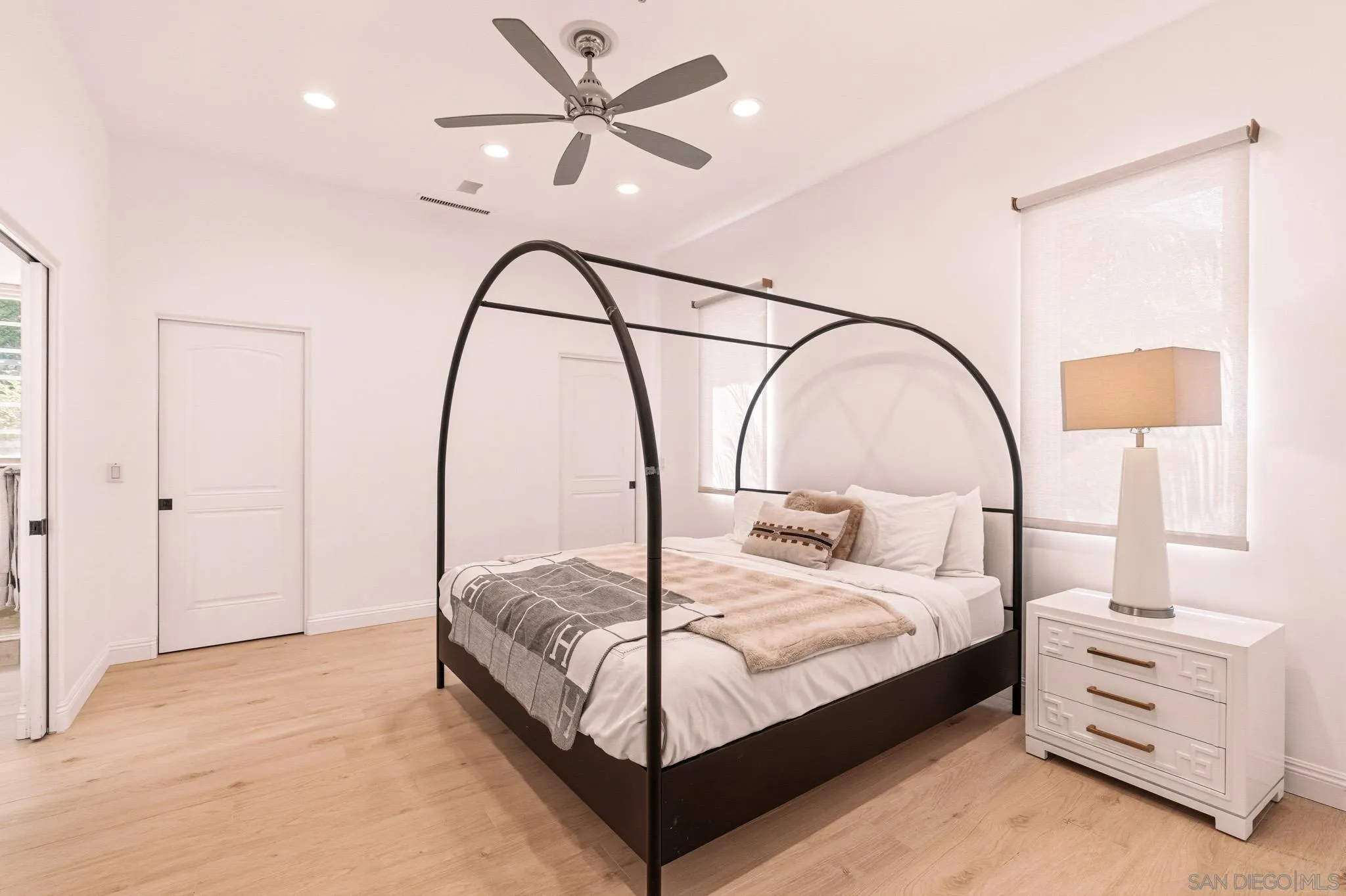 https://cdn.realtyfeed.com/cdn/127/260017341/78c7012588d1a3a8eec4b33b3e692979.webp