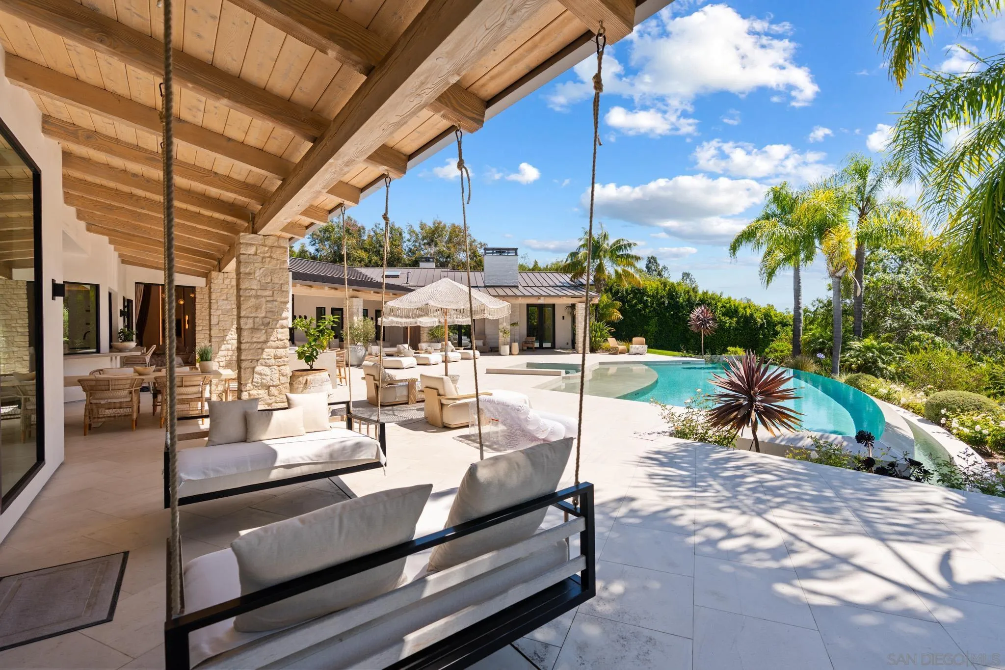 https://cdn.realtyfeed.com/cdn/127/260017341/8b5e7b65f473ce50830138a4a7bbbd5d.webp