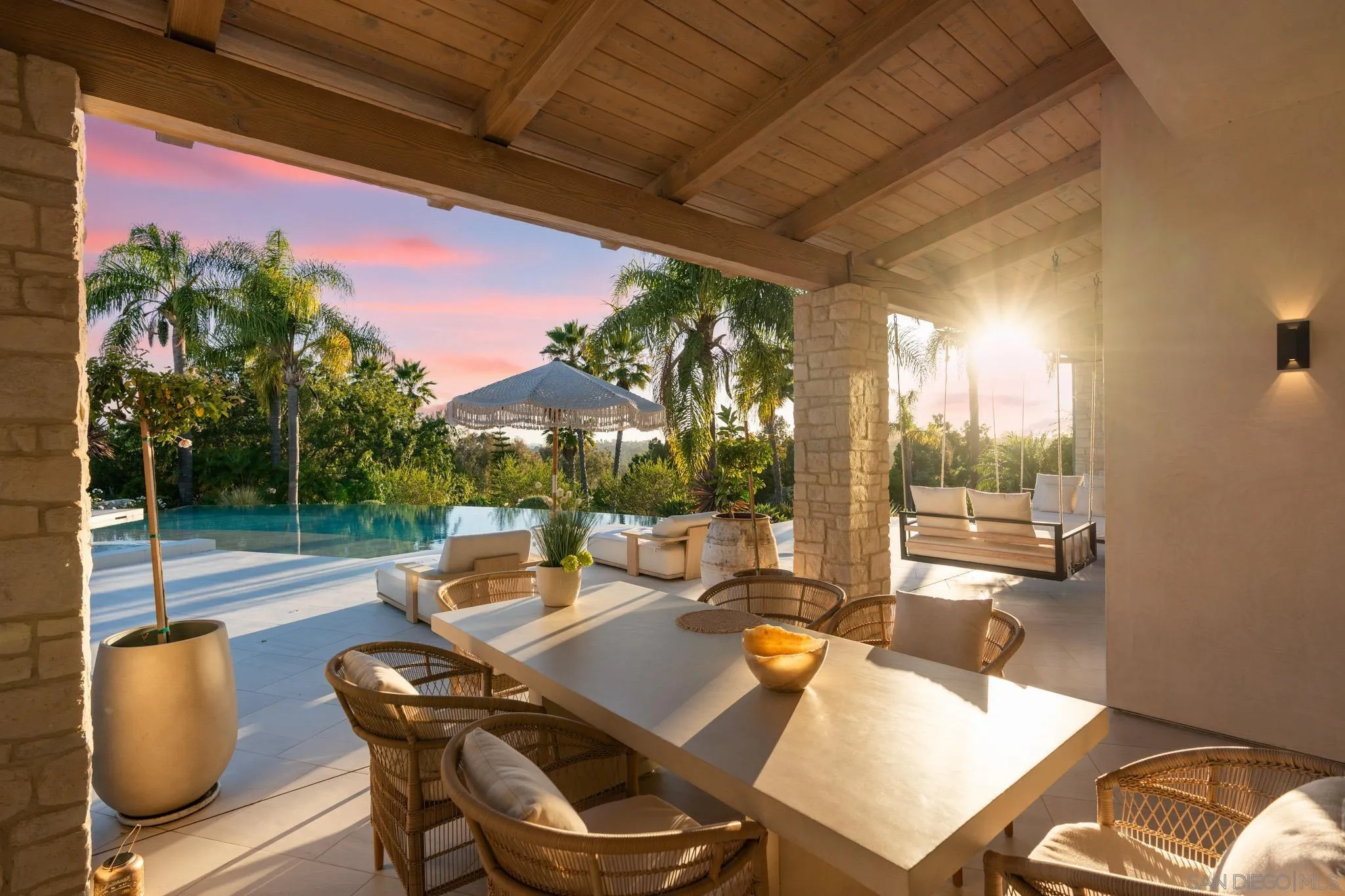 https://cdn.realtyfeed.com/cdn/127/260017341/a54723a142aa803bf74818aea2b7818c.webp