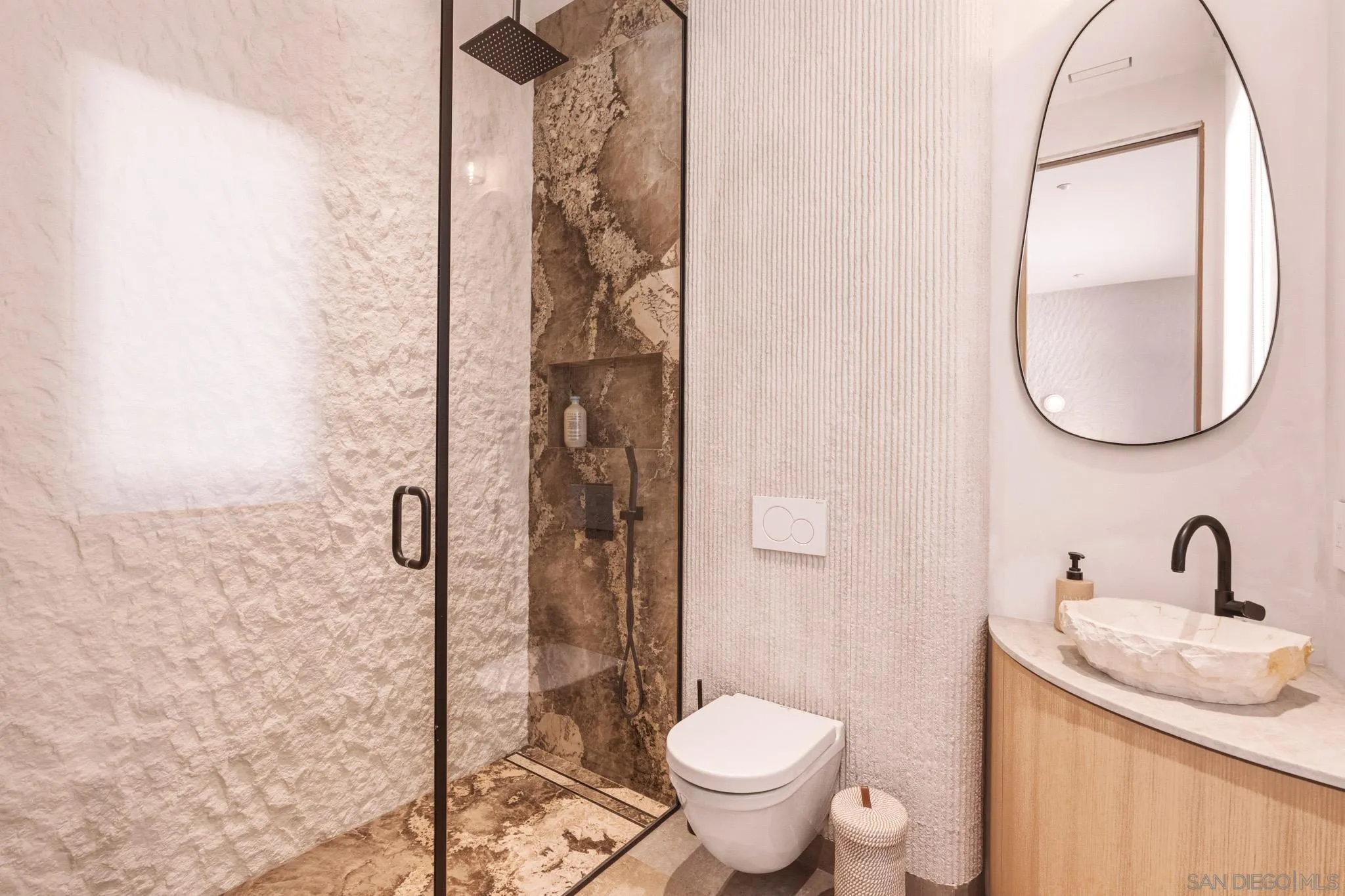 https://cdn.realtyfeed.com/cdn/127/260017341/e0c82f845f3bea8be6f9fe2c66b55ee8.webp