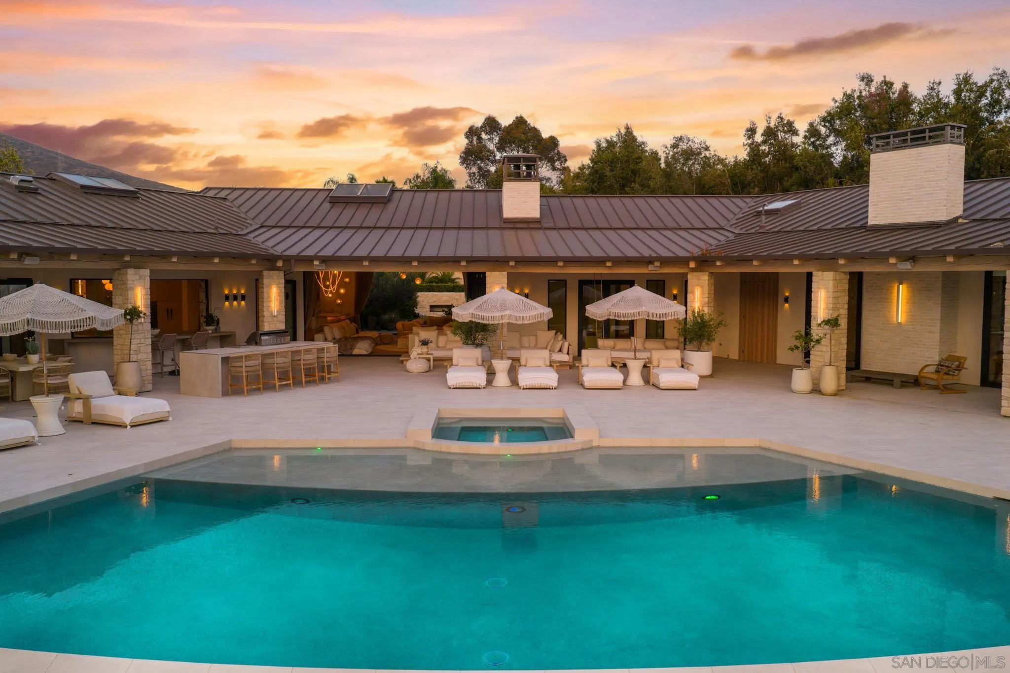 https://cdn.realtyfeed.com/cdn/127/260017341/eaabb7438620c9960833ddd1f92b9848.webp