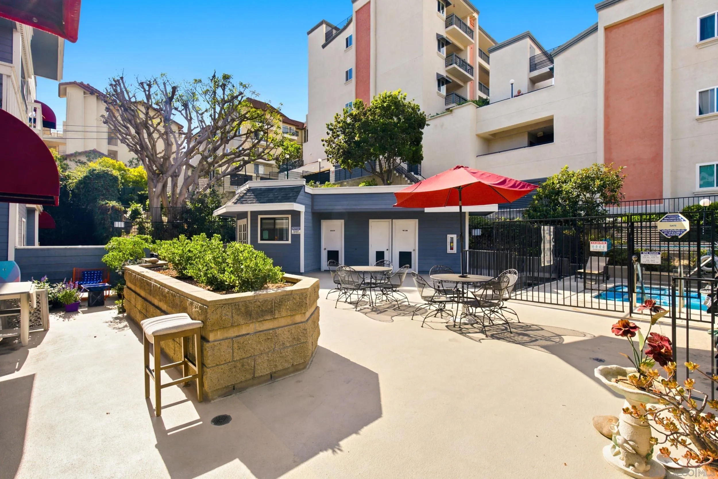 https://cdn.realtyfeed.com/cdn/127/260017345/a918cae946eba145021bfb54cb5e7d7d.webp
