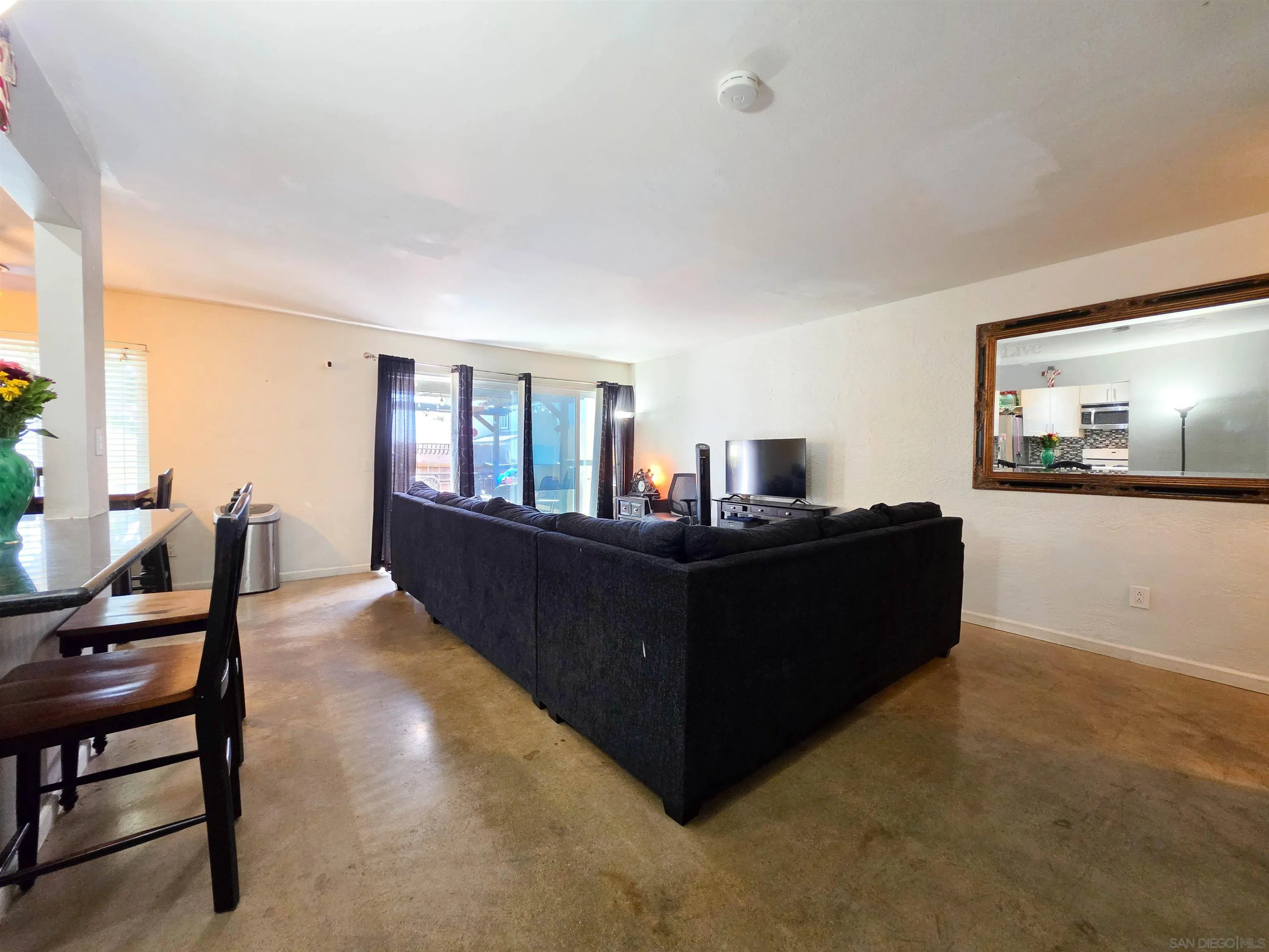 Photo #7: 260017347 Listing: Photo #7