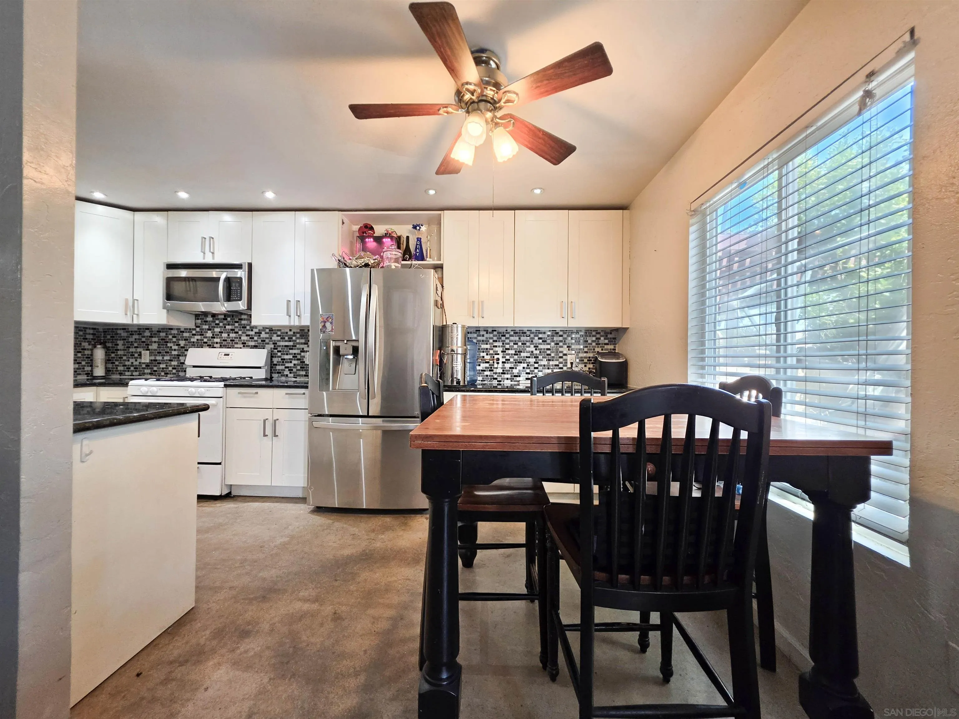 Photo #11: 260017347 Listing: Photo #11