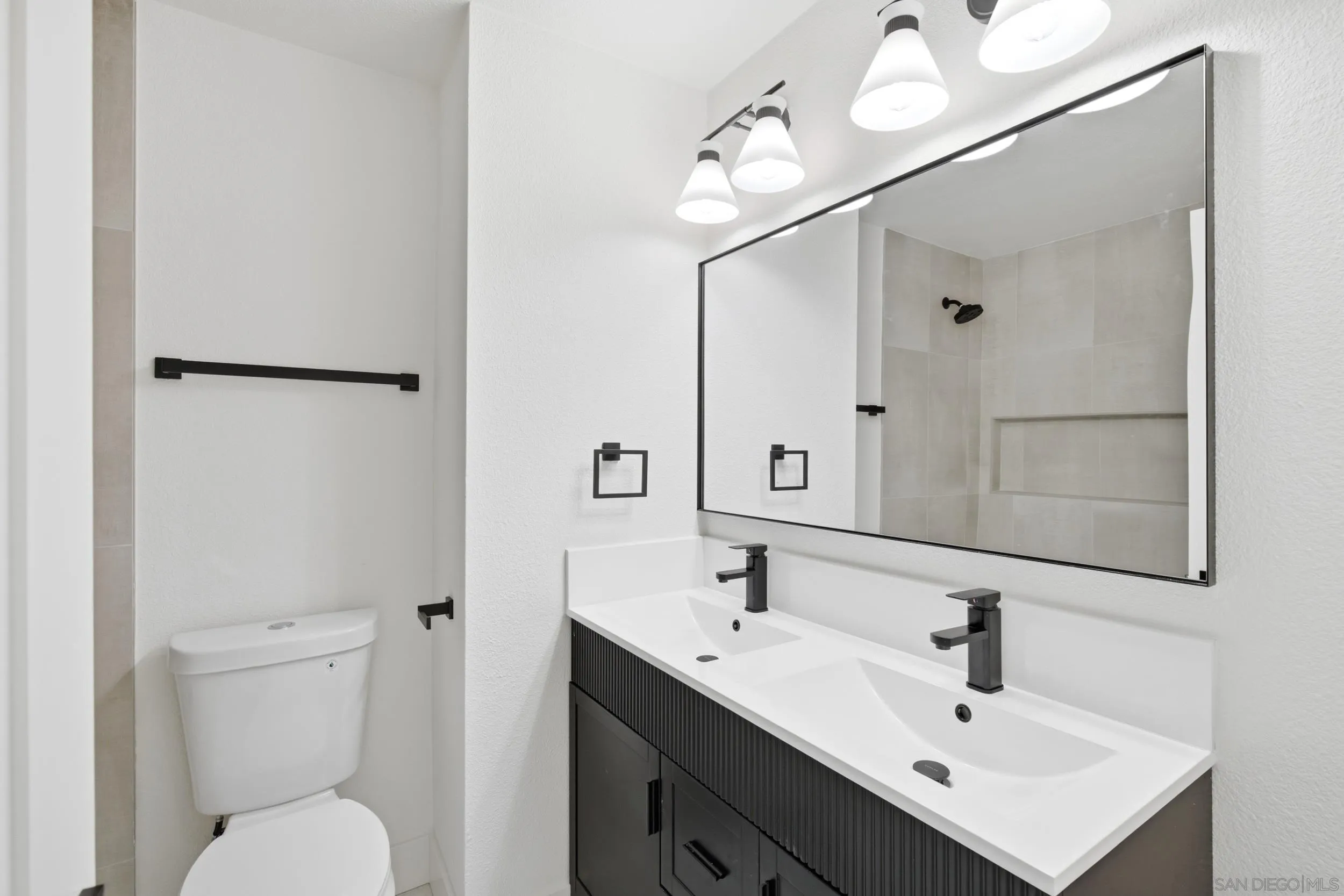 https://cdn.realtyfeed.com/cdn/127/260017353/c6397657d29285f4a9b45aa95ede8c09.webp