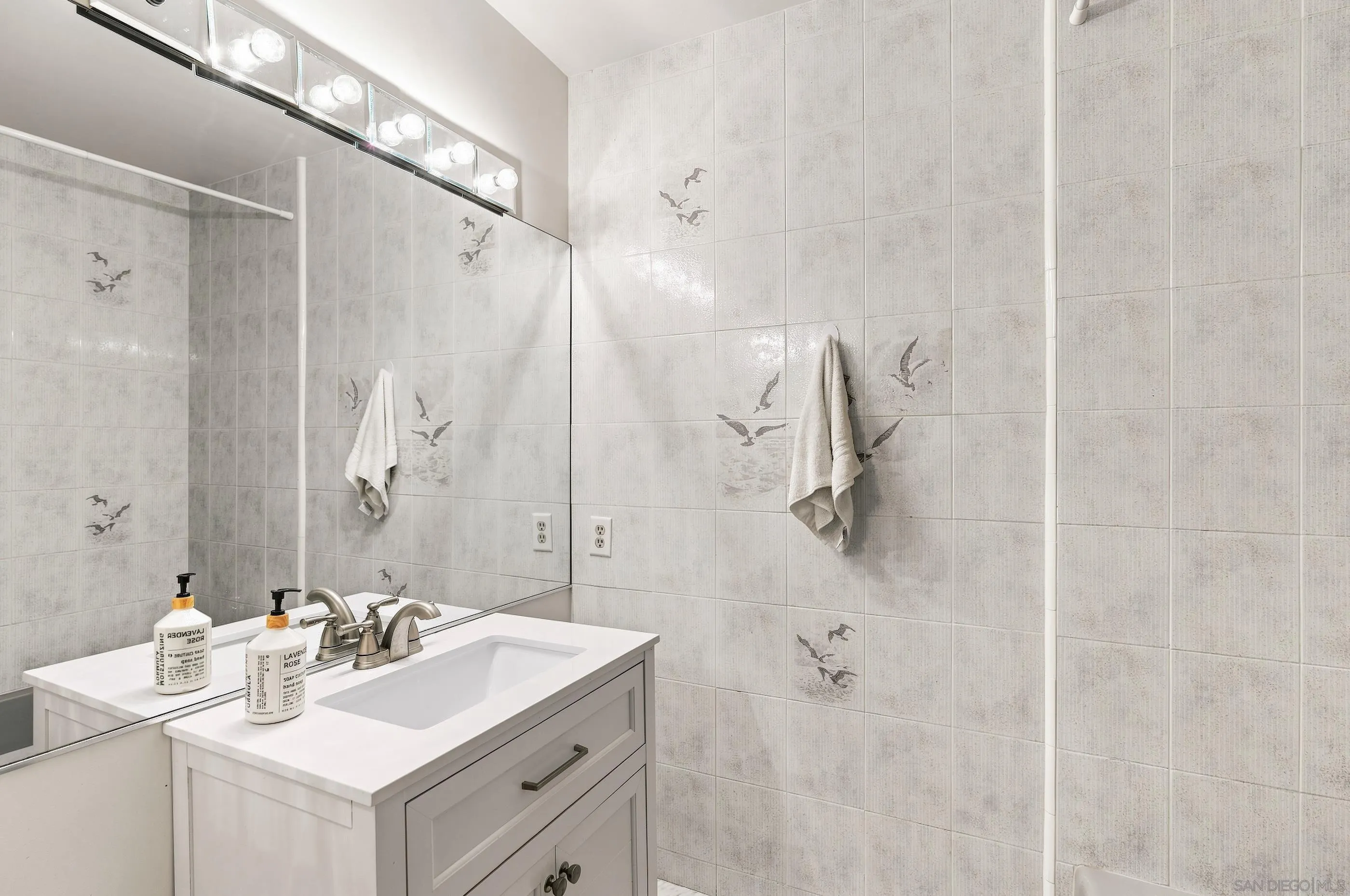 https://cdn.realtyfeed.com/cdn/127/260017361/6262df2017aa68ccd95ab0f035d017c6.webp