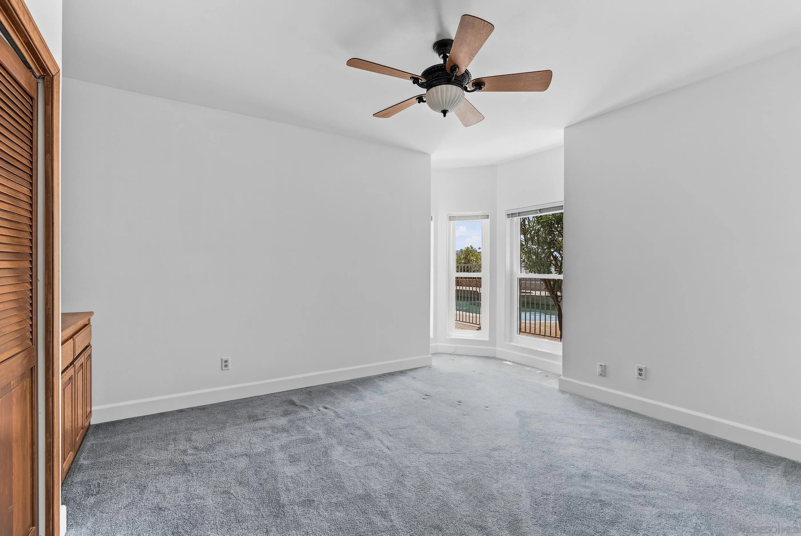 https://cdn.realtyfeed.com/cdn/127/260017361/c77236f4aca4562039b656dde7323b42.webp