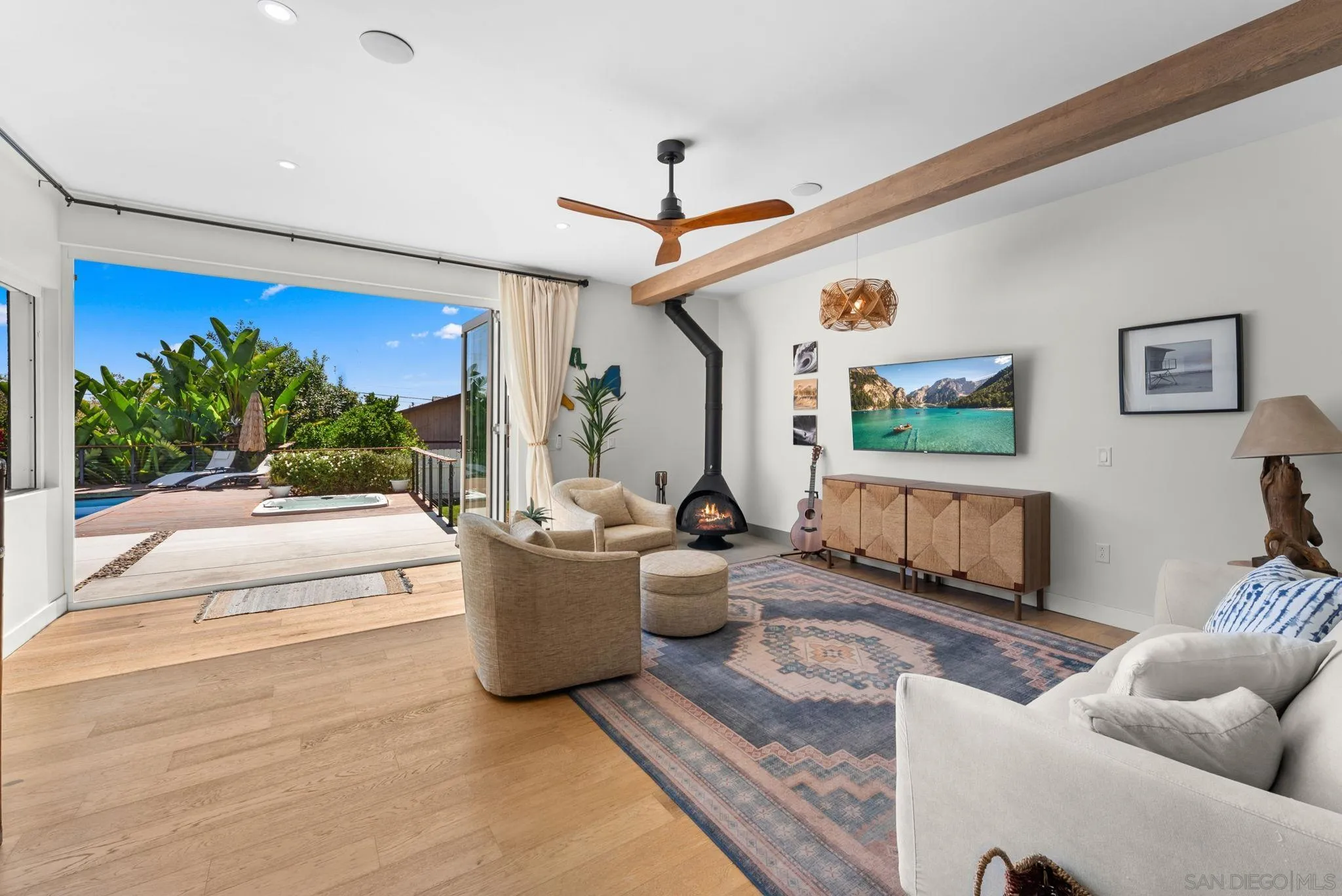 https://cdn.realtyfeed.com/cdn/127/260017370/13b536b9b87dbc04bc40c1195657db54.webp