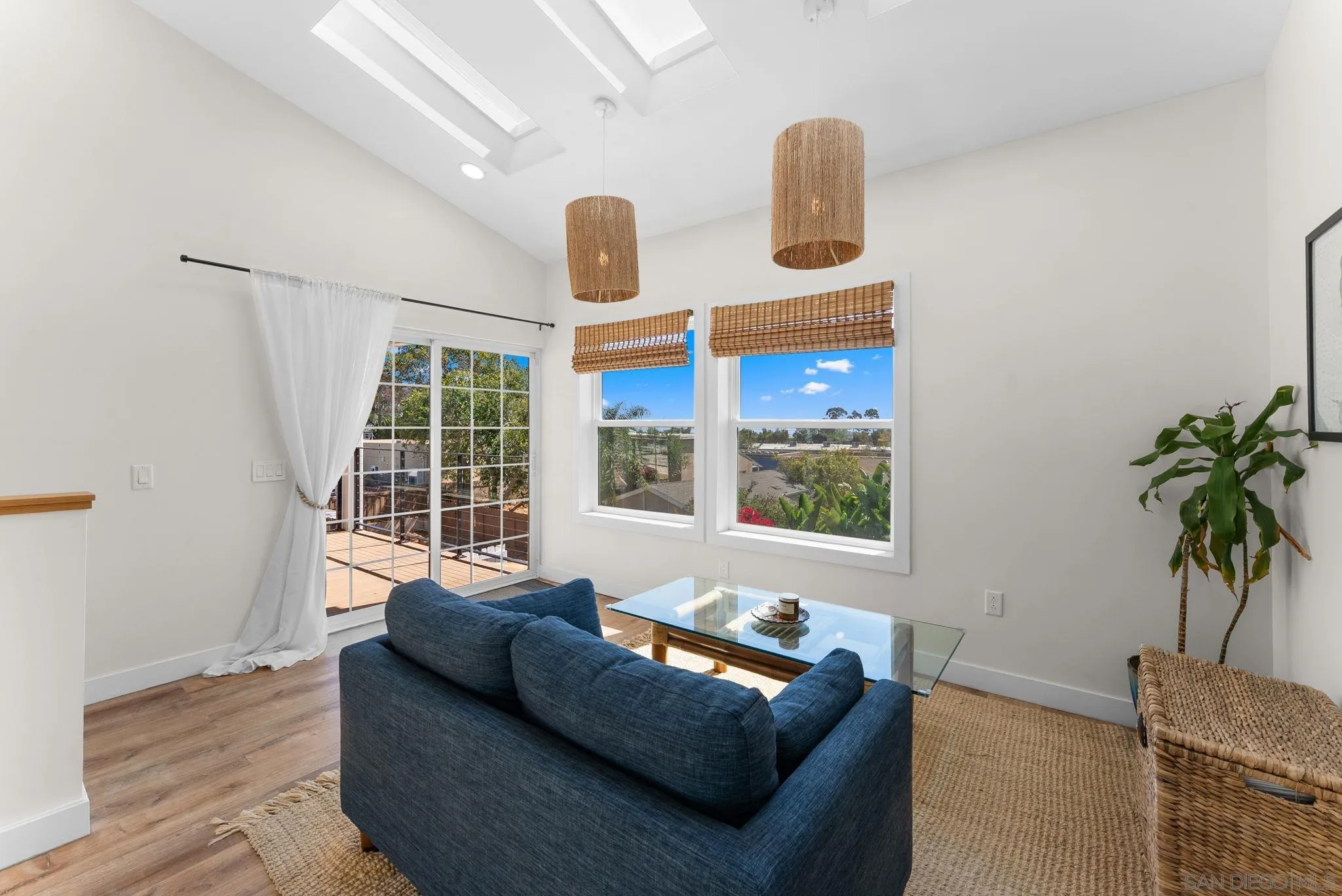 https://cdn.realtyfeed.com/cdn/127/260017370/41047e6c52153aefd43413d98fa1ab32.webp
