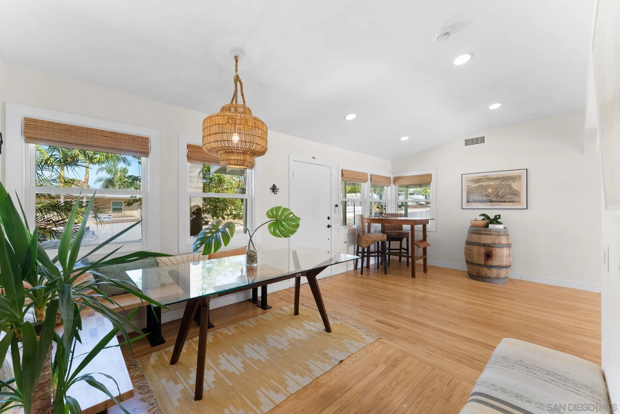 https://cdn.realtyfeed.com/cdn/127/260017370/d88d7001e7e3ab8af74b544a98d1cc08.webp